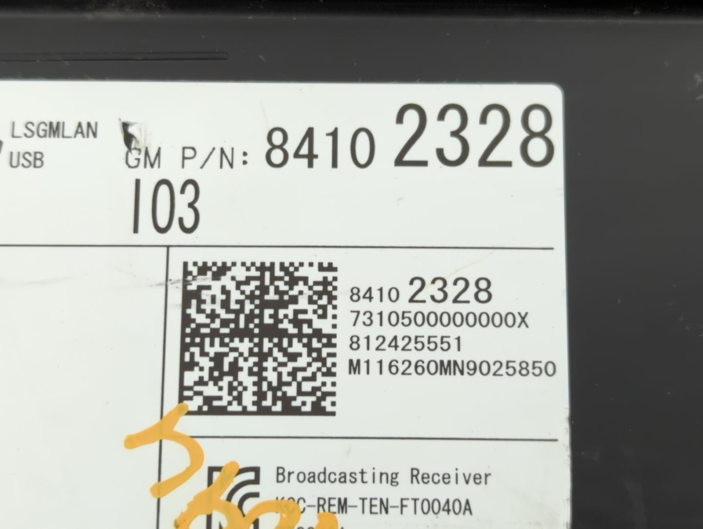 2017-2018 Chevrolet Silverado 1500 Radio AM FM Cd Player Receiver Replacement P/N:84102328 Fits Fits 2017 2018 2019 OEM Used Auto Parts - Oemusedautoparts1.com