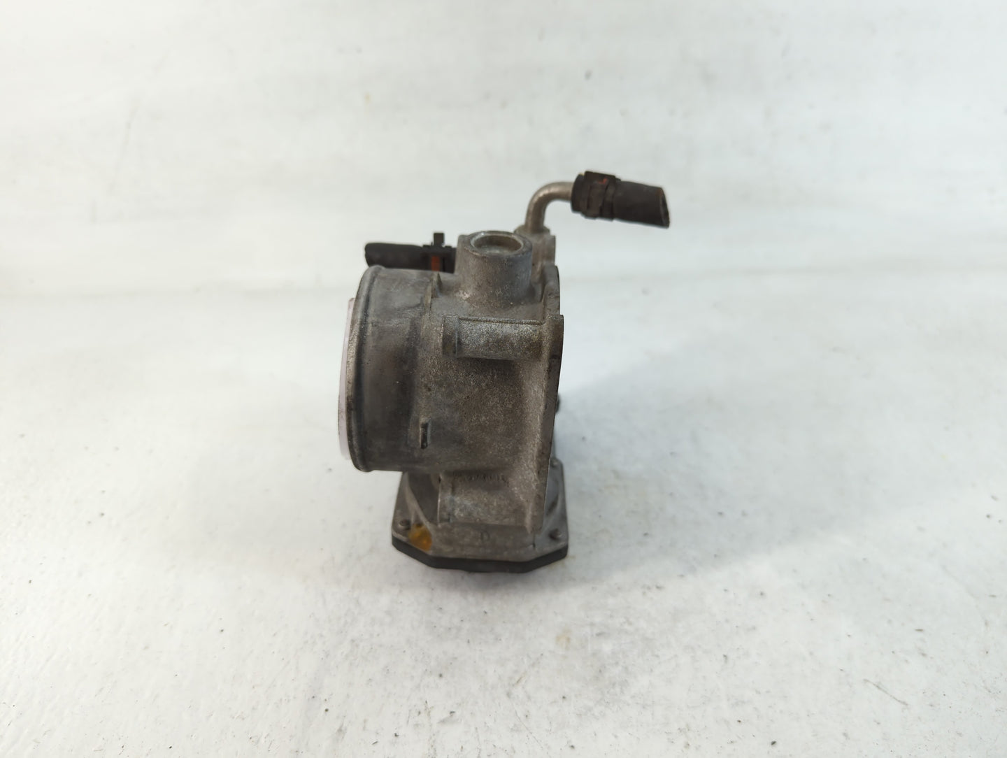 2006 Lexus Gs300 Throttle Body P/N:22030-31020 Fits Fits 2007 2008 2009 2010 2011 2012 2013 2014 2015 OEM Used Auto Parts - Oemusedautoparts1.com