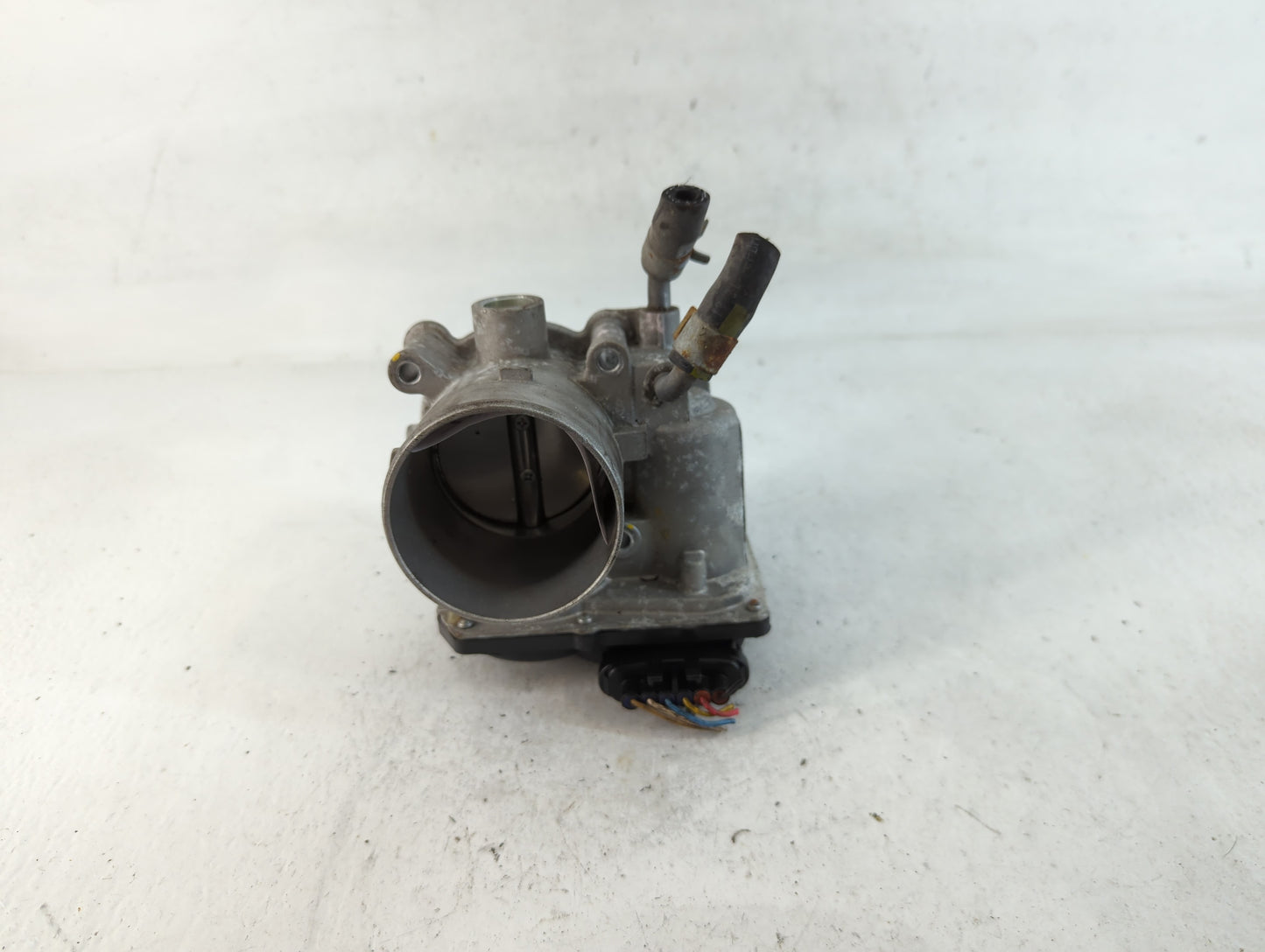 2018-2021 Hyundai Kona Throttle Body P/N:35100-2E400 Fits Fits 2012 2013 2014 2015 2016 2018 2019 2020 2021 OEM Used Auto Parts - Oemusedautoparts1.com