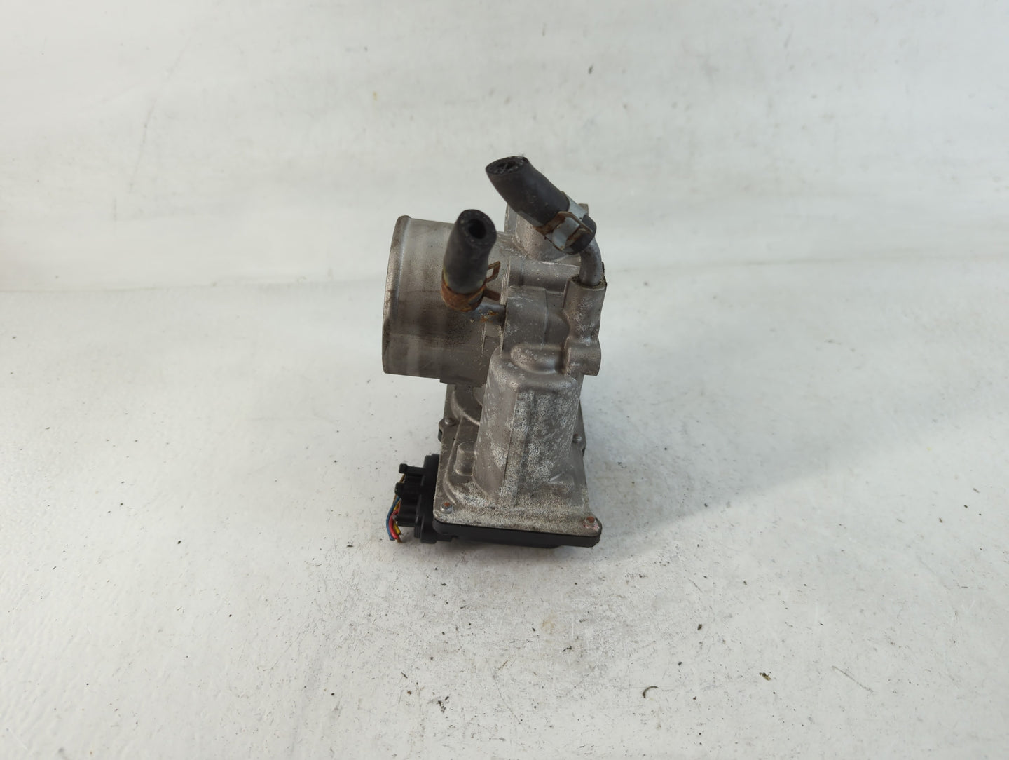 2018-2021 Hyundai Kona Throttle Body P/N:35100-2E400 Fits Fits 2012 2013 2014 2015 2016 2018 2019 2020 2021 OEM Used Auto Parts - Oemusedautoparts1.com