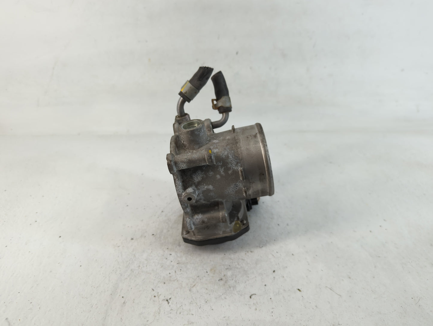 2018-2021 Hyundai Kona Throttle Body P/N:35100-2E400 Fits Fits 2012 2013 2014 2015 2016 2018 2019 2020 2021 OEM Used Auto Parts - Oemusedautoparts1.com