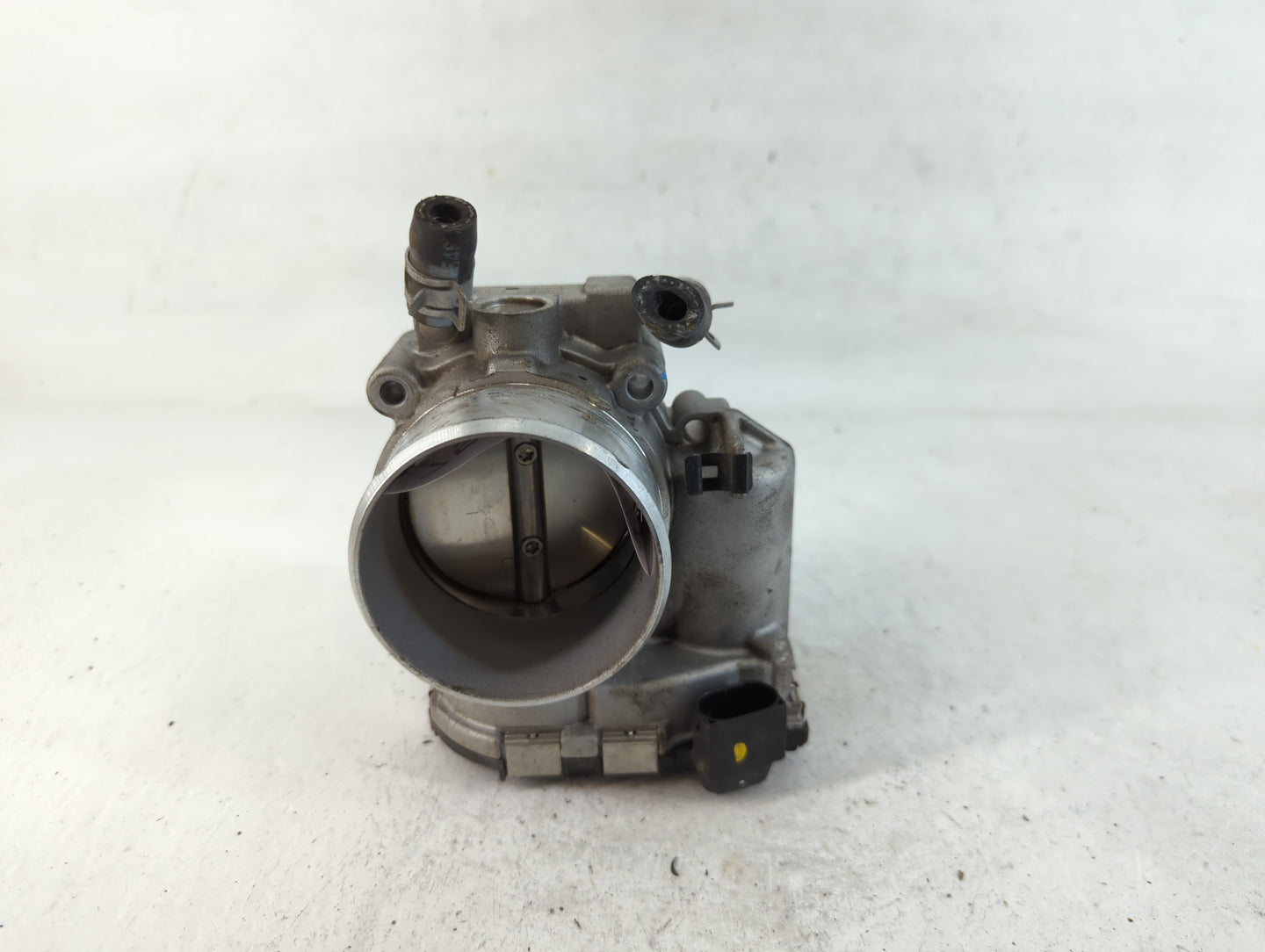 2016-2020 Kia Sorento Throttle Body P/N:35100-2G600 Fits Fits 2015 2016 2017 2018 2019 2020 2021 OEM Used Auto Parts - Oemusedautoparts1.com