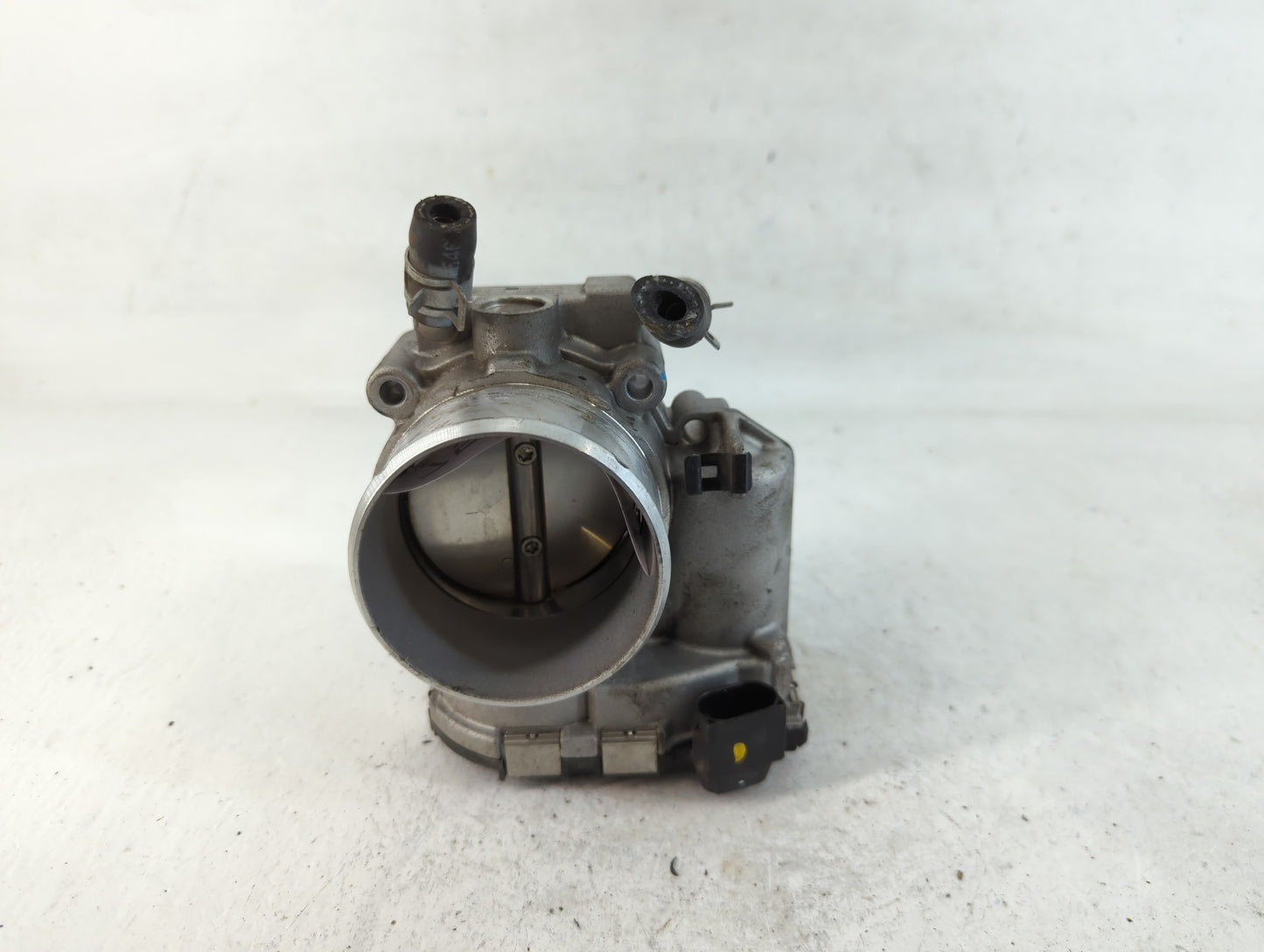 2016-2020 Kia Sorento Throttle Body P/N:35100-2G600 Fits Fits 2015 2016 2017 2018 2019 2020 2021 OEM Used Auto Parts - Oemusedautoparts1.com