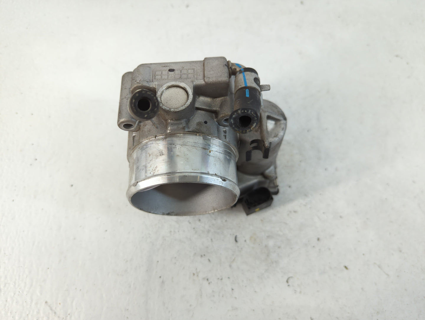 2016-2020 Kia Sorento Throttle Body P/N:35100-2G600 Fits Fits 2015 2016 2017 2018 2019 2020 2021 OEM Used Auto Parts - Oemusedautoparts1.com
