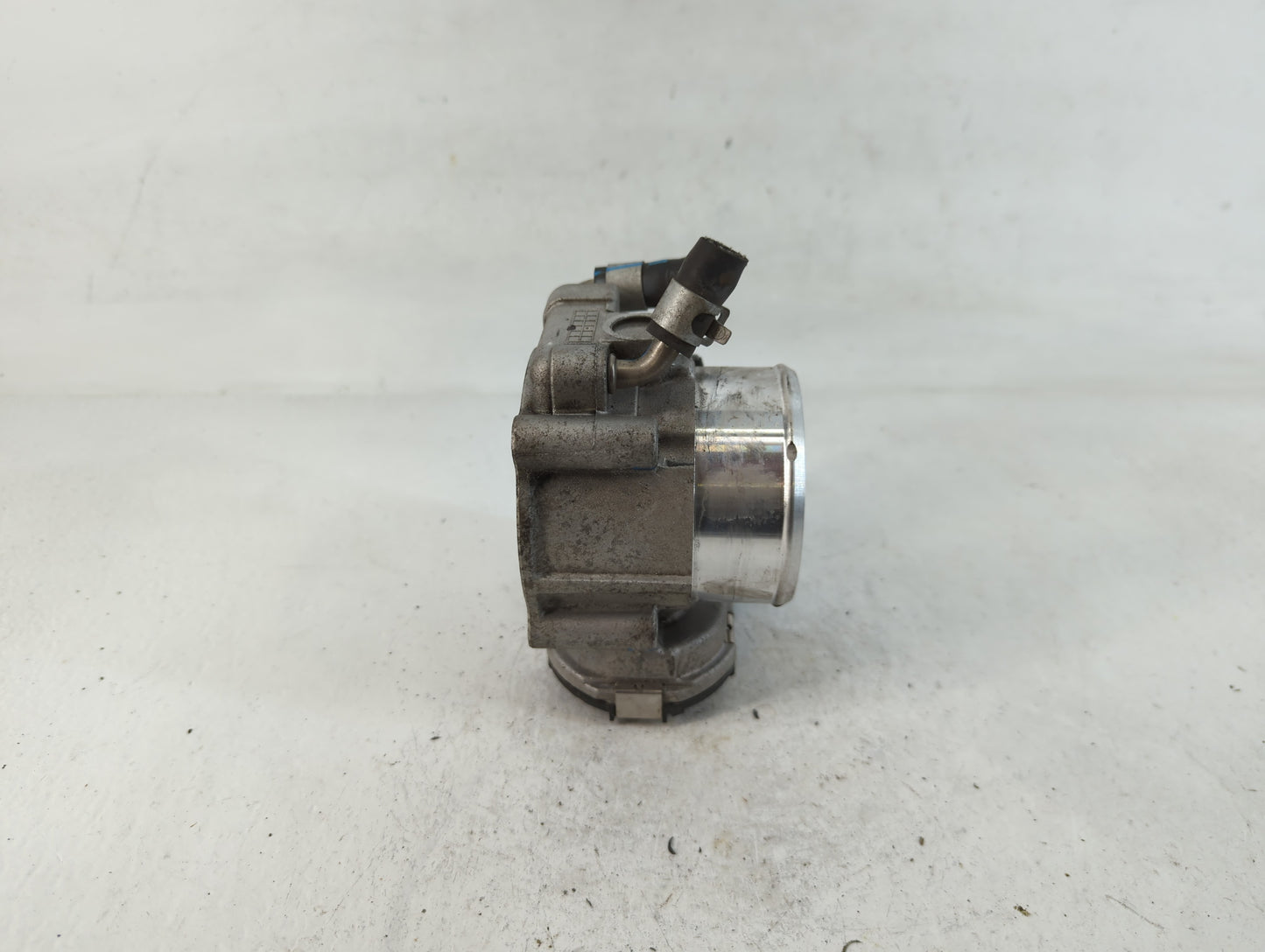 2016-2020 Kia Sorento Throttle Body P/N:35100-2G600 Fits Fits 2015 2016 2017 2018 2019 2020 2021 OEM Used Auto Parts - Oemusedautoparts1.com
