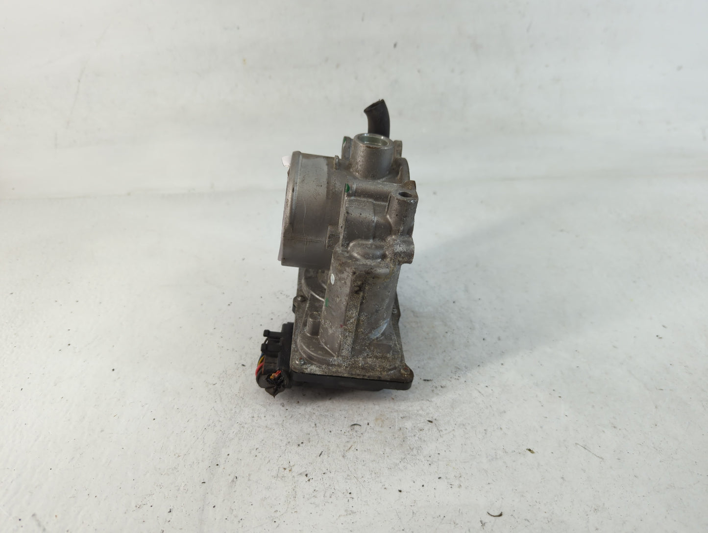 2011-2020 Hyundai Elantra Throttle Body P/N:35100-2E710 Fits Fits 2011 2012 2013 2014 2015 2016 2017 2018 2019 2020 2021 OEM Used Auto Parts - Oemusedautoparts1.com