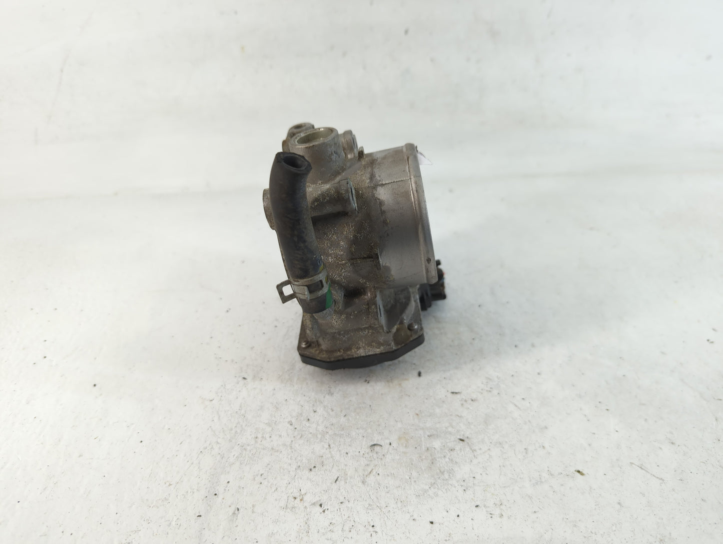 2011-2020 Hyundai Elantra Throttle Body P/N:35100-2E710 Fits Fits 2011 2012 2013 2014 2015 2016 2017 2018 2019 2020 2021 OEM Used Auto Parts - Oemusedautoparts1.com