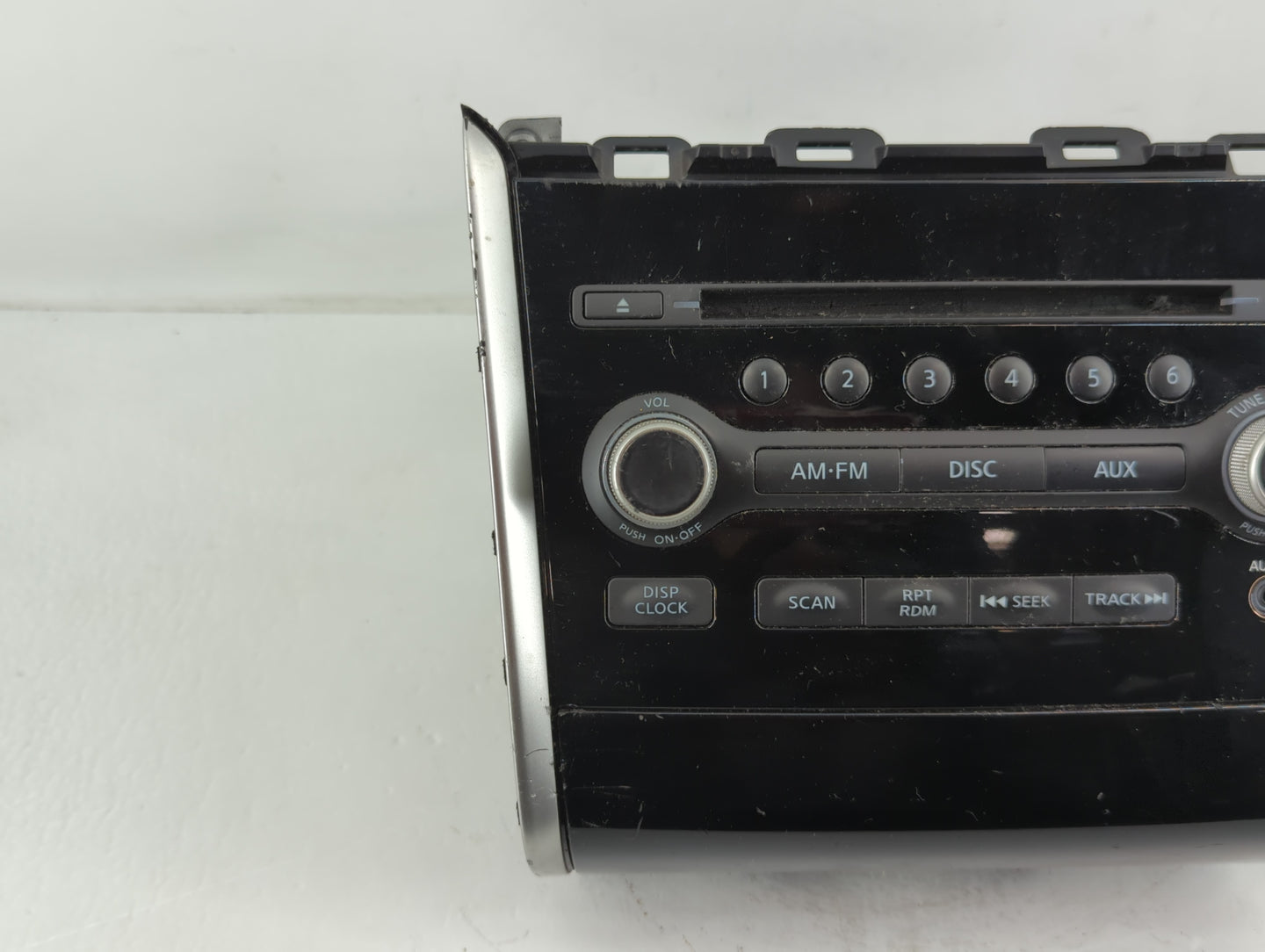 2016 Nissan Pathfinder Radio AM FM Cd Player Receiver Replacement P/N:28185 3KA1A 27760 9PF0A Fits Fits 2017 OEM Used Auto Parts - Oemusedautoparts1.com
