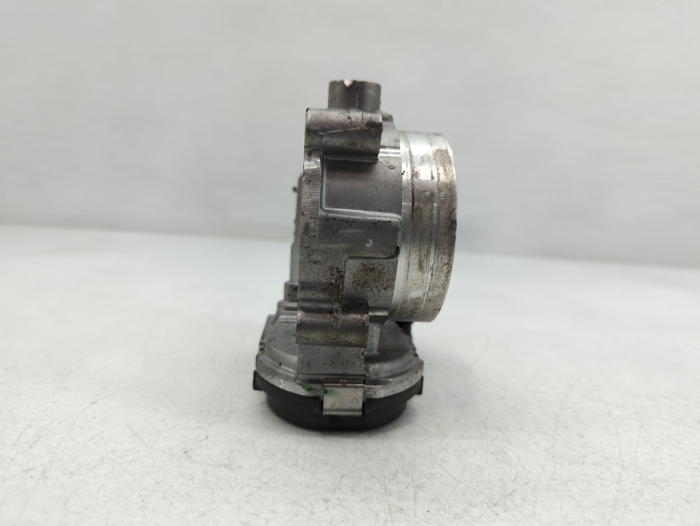 2011-2017 Chrysler 200 Throttle Body P/N:0 280 750 570 05184349AC Fits OEM Used Auto Parts - Oemusedautoparts1.com