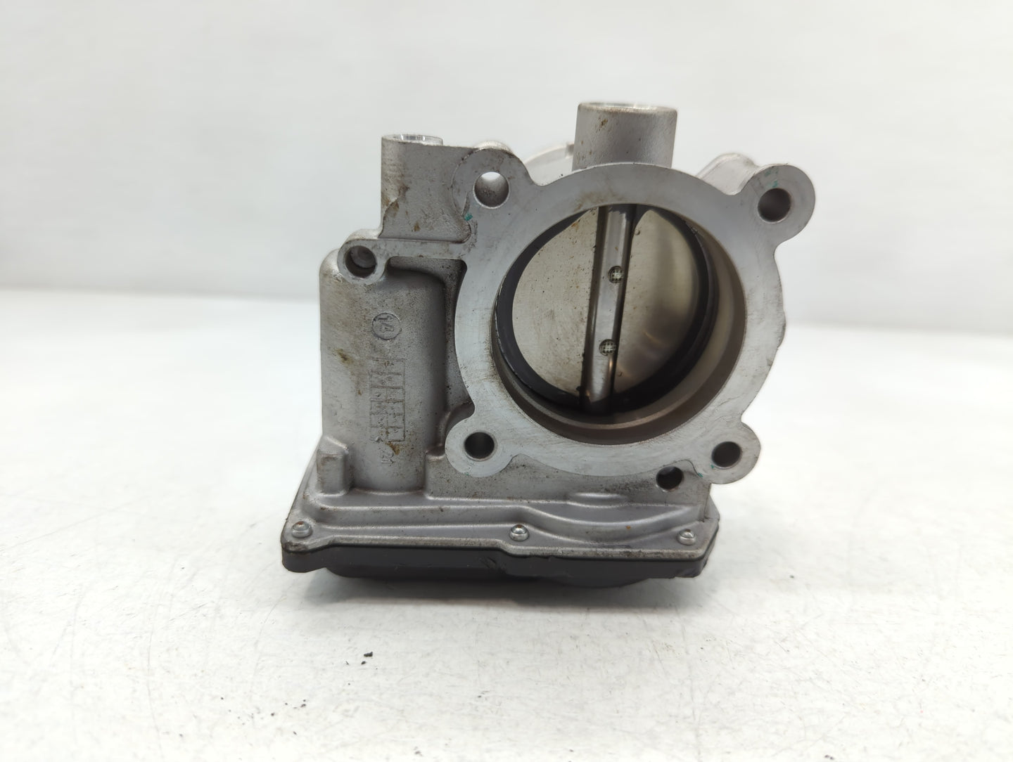 2020-2021 Kia Soul Throttle Body P/N:35100-2E410 Fits Fits 2020 2021 2022 OEM Used Auto Parts - Oemusedautoparts1.com