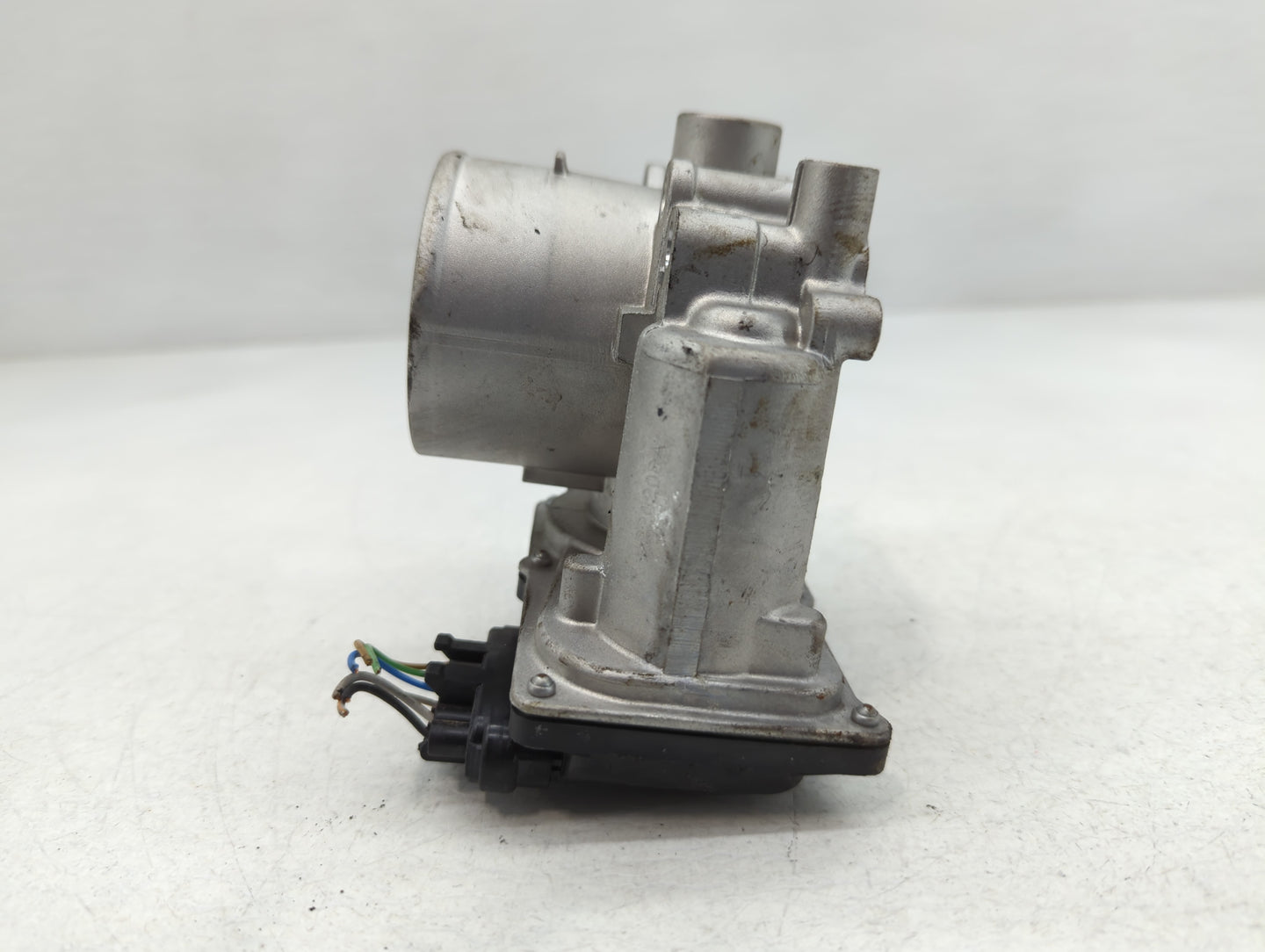 2020-2021 Kia Soul Throttle Body P/N:35100-2E410 Fits Fits 2020 2021 2022 OEM Used Auto Parts - Oemusedautoparts1.com