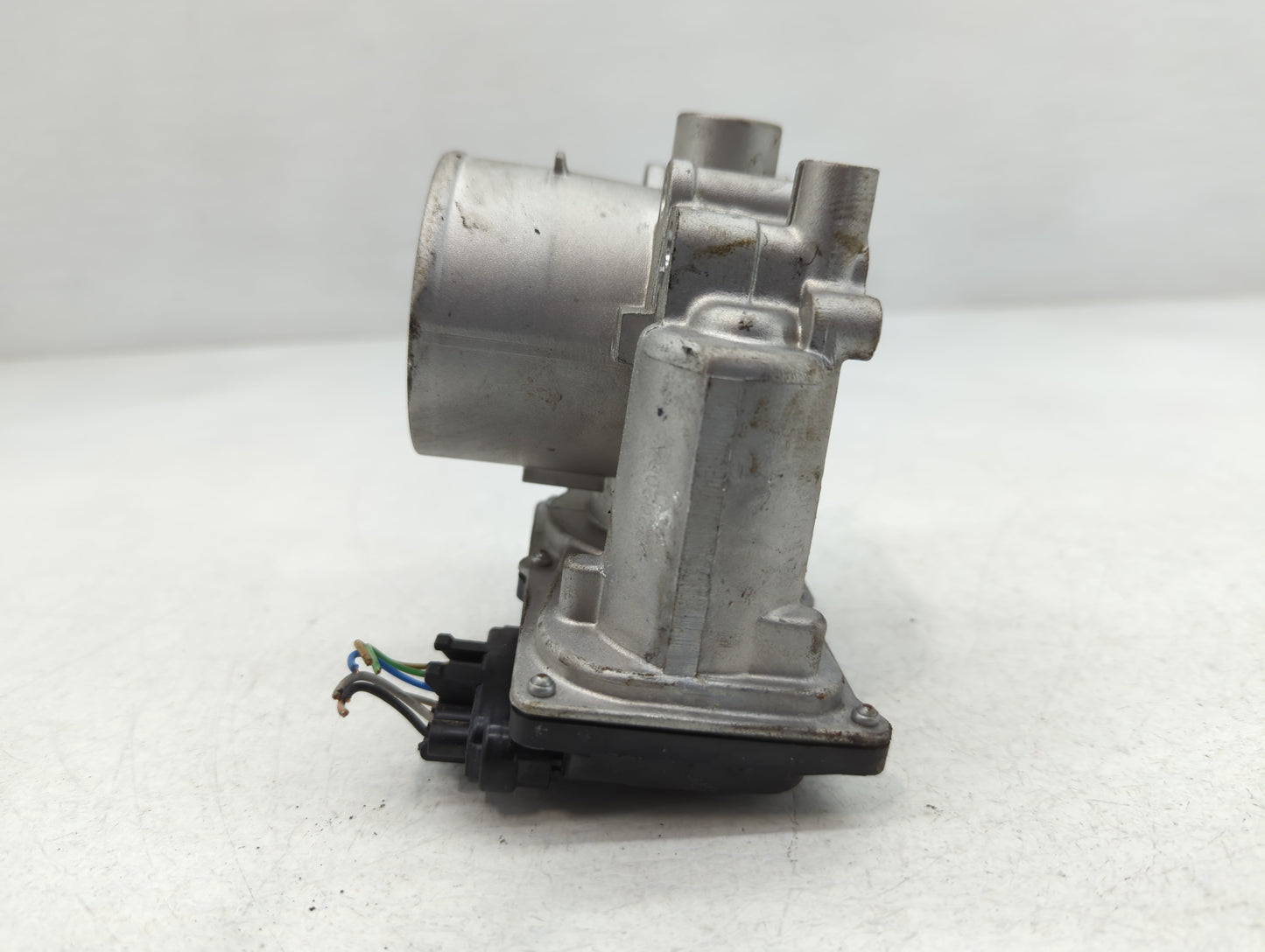 2020-2021 Kia Soul Throttle Body P/N:35100-2E410 Fits Fits 2020 2021 2022 OEM Used Auto Parts - Oemusedautoparts1.com