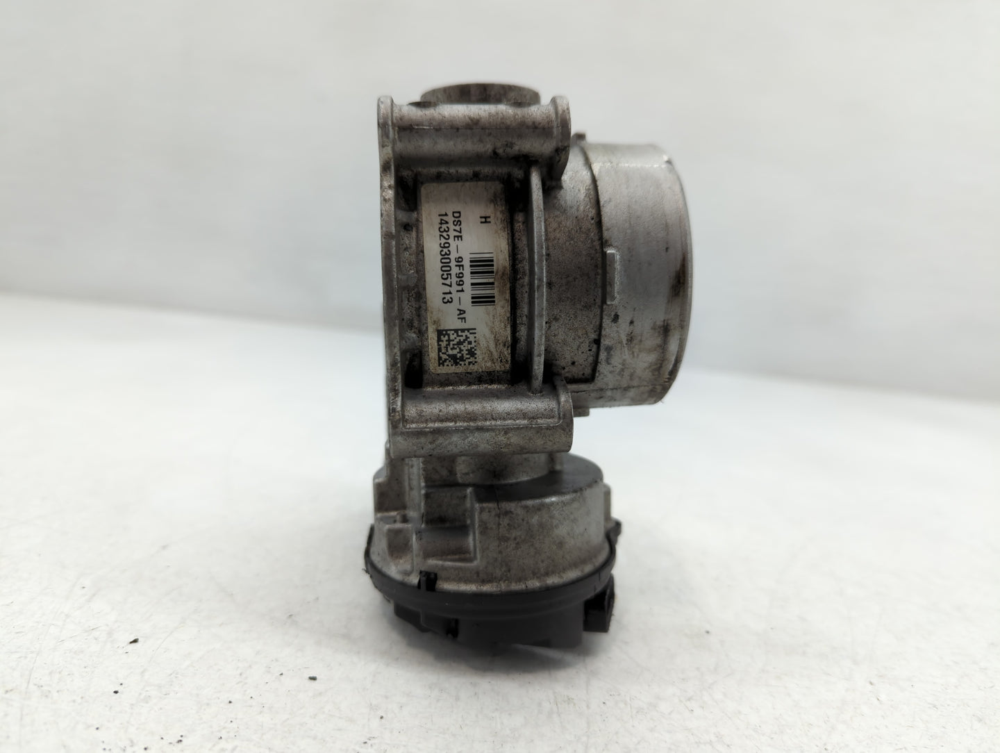 2013-2020 Ford Fusion Throttle Body P/N:DS7E-9F991-AF Fits Fits 2013 2014 2015 2016 2017 2018 2019 2020 2021 2022 OEM Used Auto Parts - Oemusedautoparts1.com