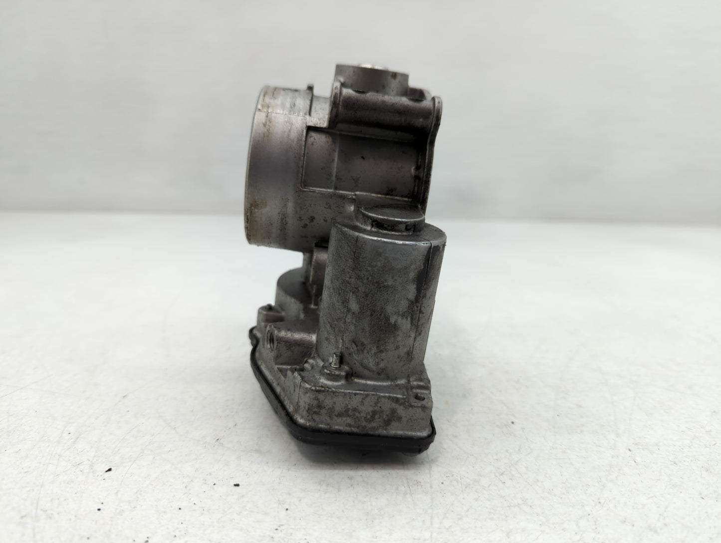 2013-2020 Ford Fusion Throttle Body P/N:DS7E-9F991-AF Fits Fits 2013 2014 2015 2016 2017 2018 2019 2020 2021 2022 OEM Used Auto Parts - Oemusedautoparts1.com