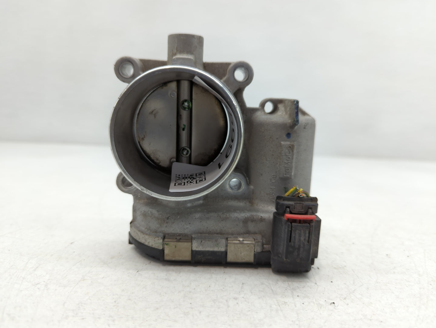 2014-2018 Ford Focus Throttle Body P/N:DS7E-9F991-BB Fits Fits 2014 2015 2016 2017 2018 2019 2020 2021 2022 OEM Used Auto Parts - Oemusedautoparts1.com