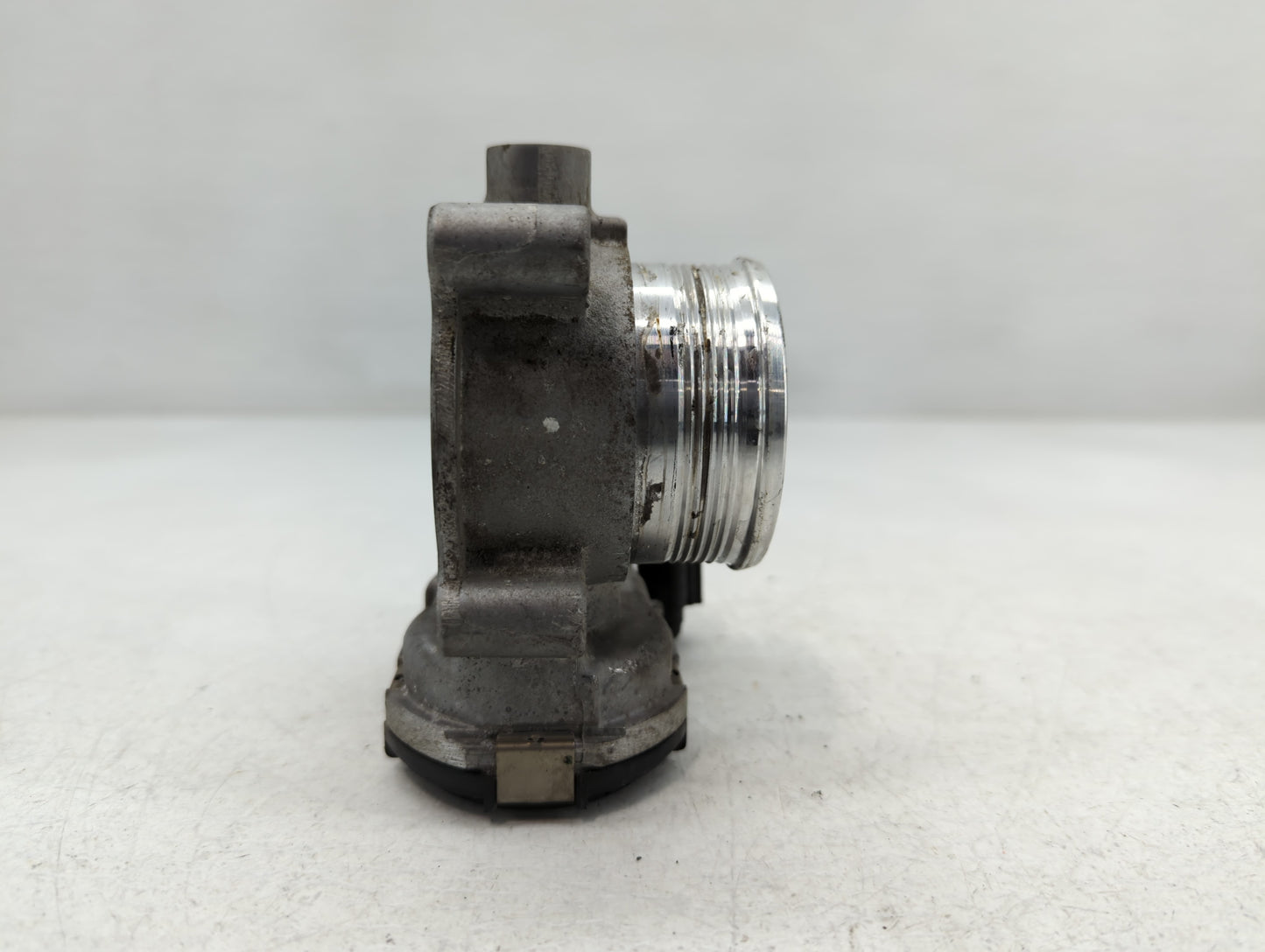 2014-2018 Ford Focus Throttle Body P/N:DS7E-9F991-BB Fits Fits 2014 2015 2016 2017 2018 2019 2020 2021 2022 OEM Used Auto Parts - Oemusedautoparts1.com