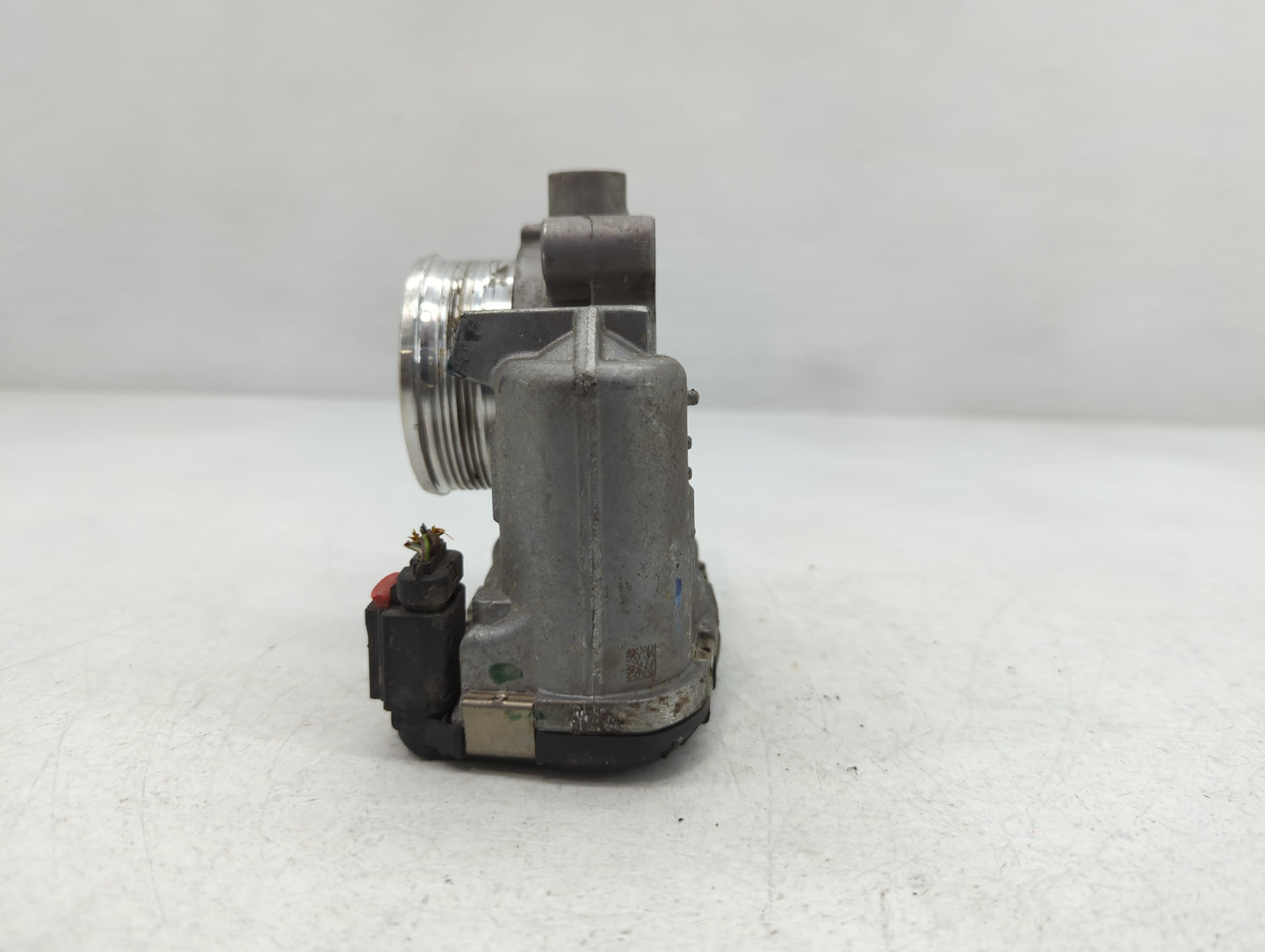 2014-2018 Ford Focus Throttle Body P/N:DS7E-9F991-BB Fits Fits 2014 2015 2016 2017 2018 2019 2020 2021 2022 OEM Used Auto Parts - Oemusedautoparts1.com