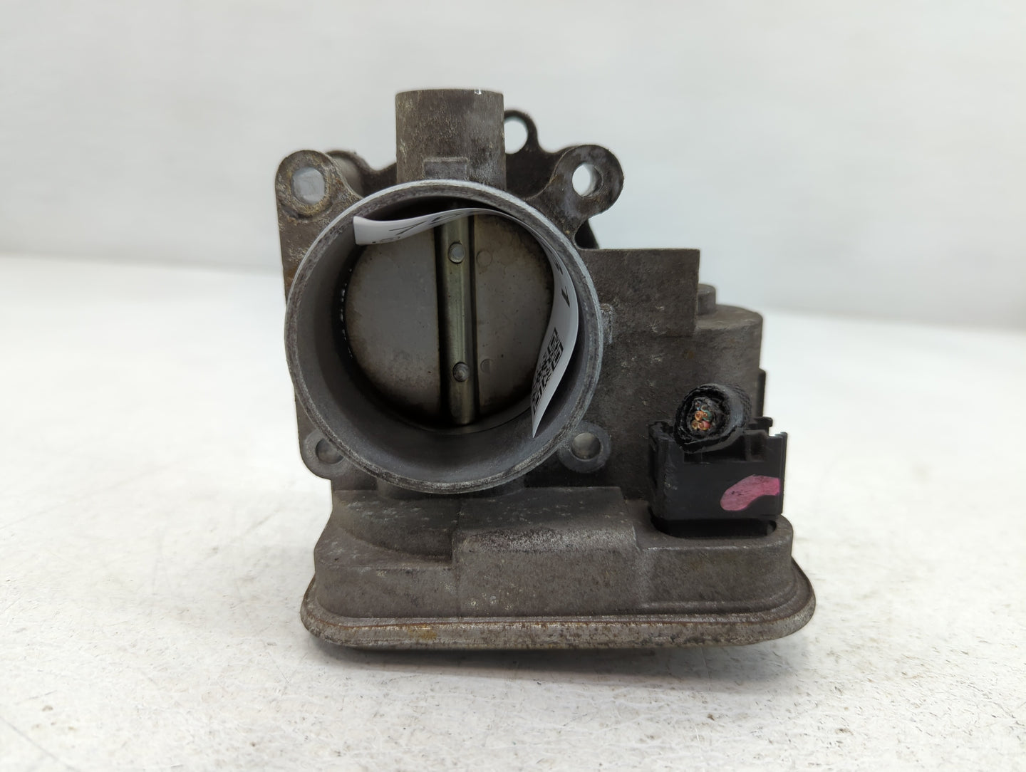 2007-2017 Jeep Patriot Throttle Body P/N:5429090 Fits Fits 2007 2008 2009 2010 2011 2012 2013 2014 2015 2016 2017 2018 OEM Used Auto Parts - Oemusedautoparts1.com