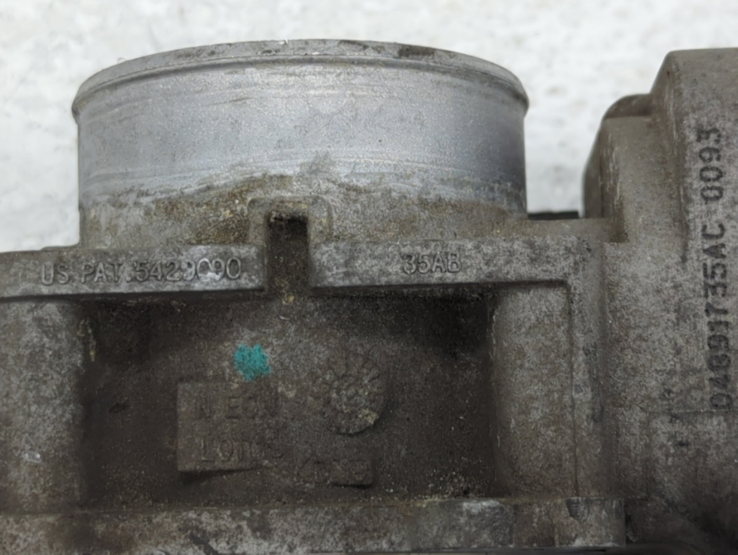 2007-2017 Jeep Patriot Throttle Body P/N:5429090 Fits Fits 2007 2008 2009 2010 2011 2012 2013 2014 2015 2016 2017 2018 OEM Used Auto Parts - Oemusedautoparts1.com