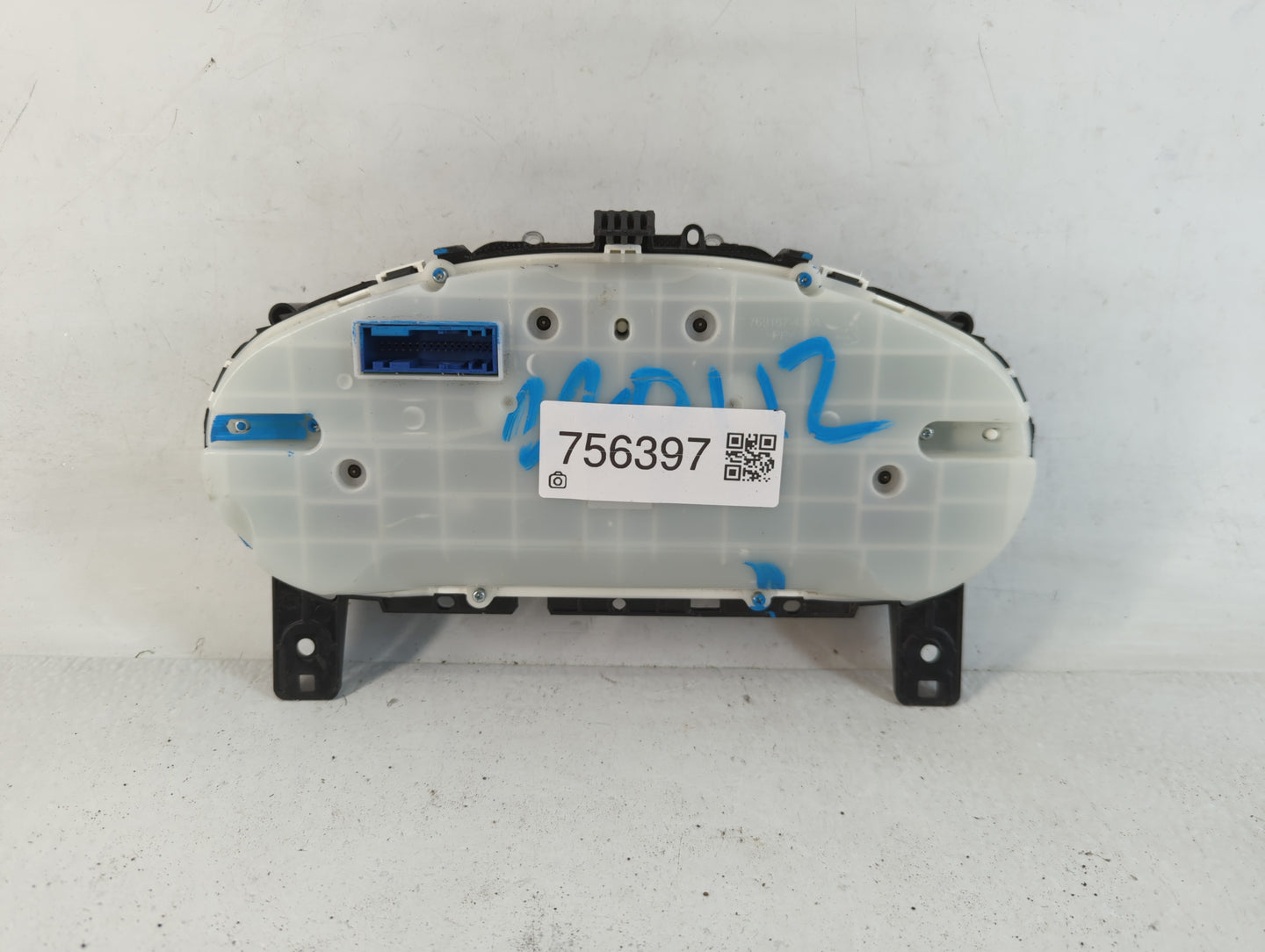 2016 Chevrolet Cruze Instrument Cluster Speedometer Gauges P/N:39082370 Fits OEM Used Auto Parts - Oemusedautoparts1.com
