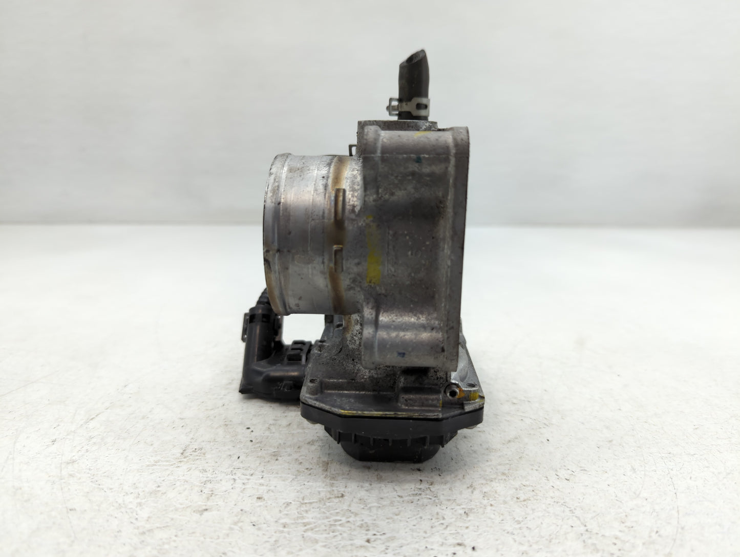 2016-2022 Honda Civic Throttle Body P/N:515560 M191220, GMH1A Fits Fits 2016 2017 2018 2019 2020 2021 2022 OEM Used Auto Parts - Oemusedautoparts1.com