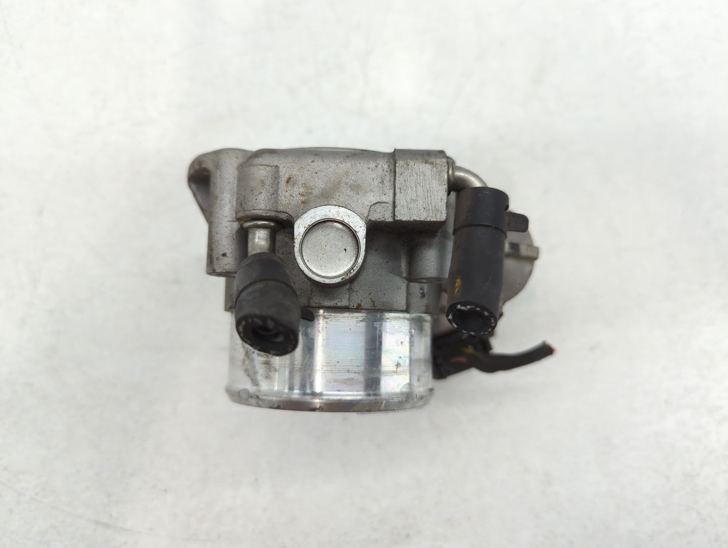 2011-2015 Kia Optima Throttle Body P/N:35100-2G700 Fits Fits 2011 2012 2013 2014 2015 2016 OEM Used Auto Parts - Oemusedautoparts1.com