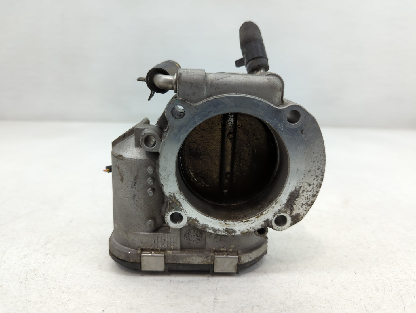 2011-2015 Kia Optima Throttle Body P/N:35100-2G700 Fits Fits 2011 2012 2013 2014 2015 2016 OEM Used Auto Parts - Oemusedautoparts1.com