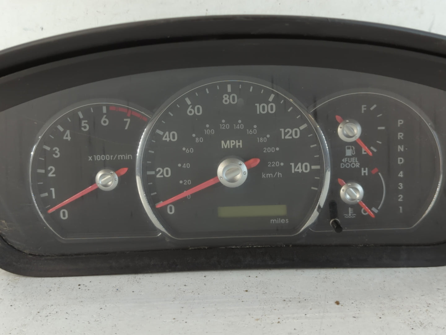 2006 Mitsubishi Endeavor Instrument Cluster Speedometer Gauges P/N:69778-810A 8100A500 Fits OEM Used Auto Parts - Oemusedautoparts1.com