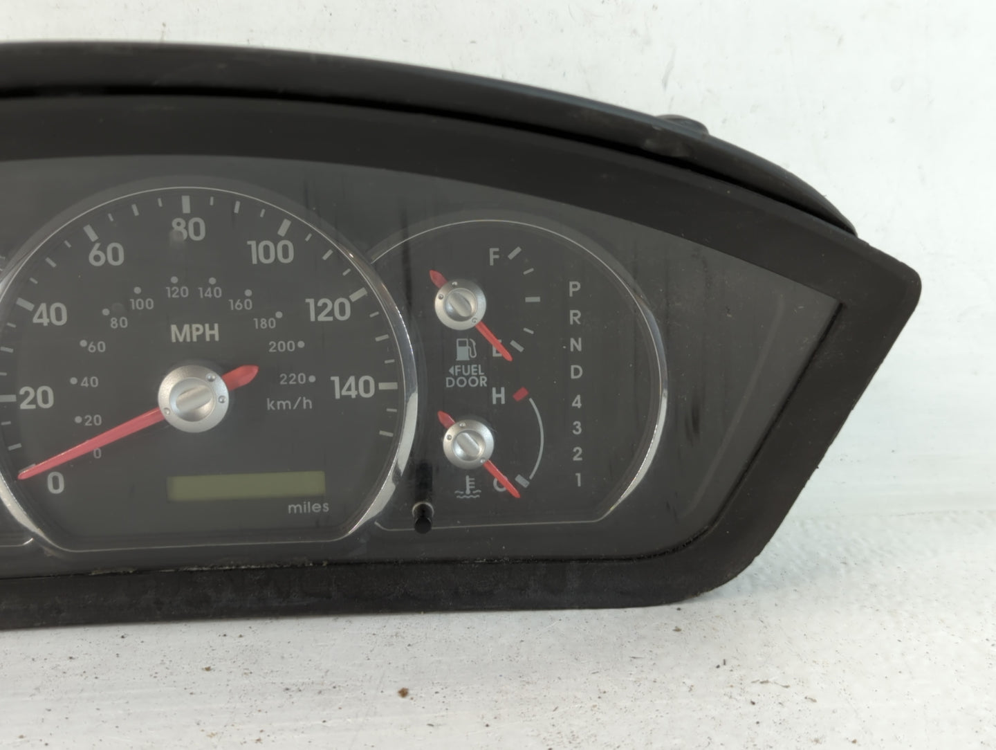 2006 Mitsubishi Endeavor Instrument Cluster Speedometer Gauges P/N:69778-810A 8100A500 Fits OEM Used Auto Parts - Oemusedautoparts1.com