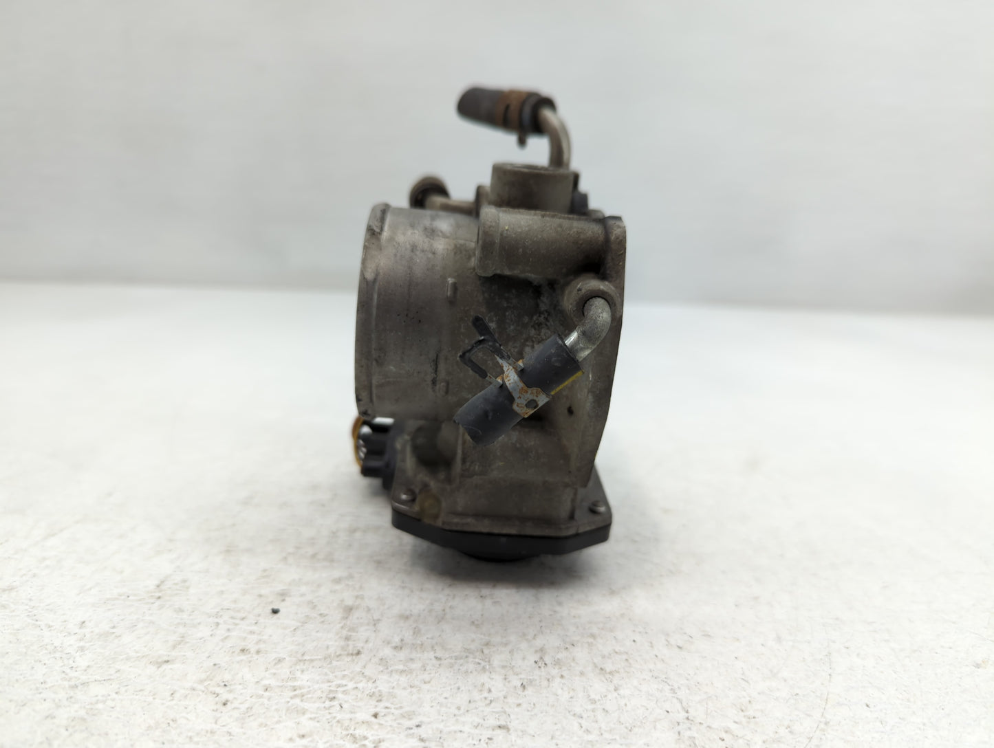 2007-2011 Toyota Camry Throttle Body P/N:22030-0H030 Fits Fits 2006 2007 2008 2009 2010 2011 2012 2013 2014 2015 OEM Used Auto Parts - Oemusedautoparts1.com