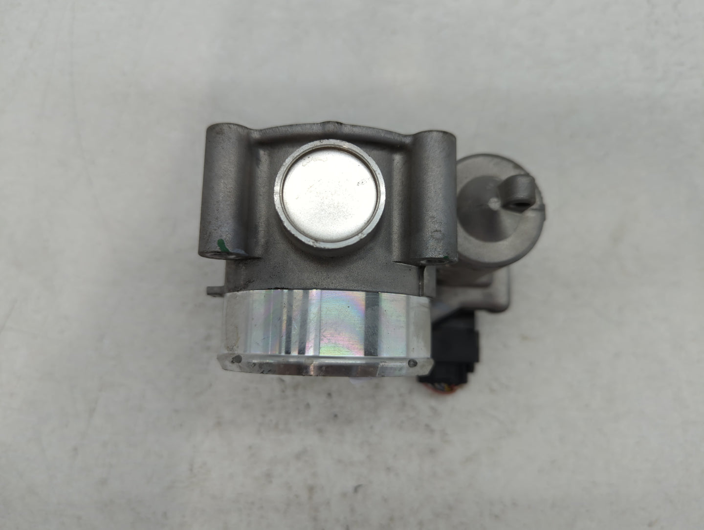 2022 Hyundai Tucson Throttle Body P/N:35100-2S000 Fits Fits 2020 2021 2023 OEM Used Auto Parts - Oemusedautoparts1.com