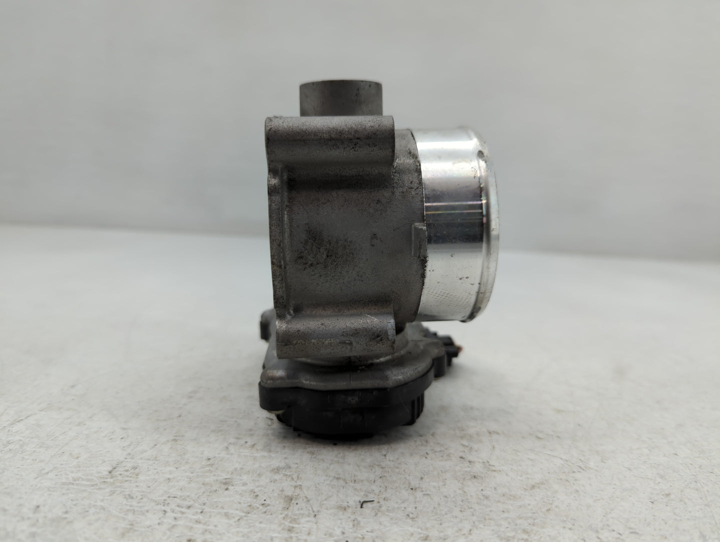 2022 Hyundai Tucson Throttle Body P/N:35100-2S000 Fits Fits 2020 2021 2023 OEM Used Auto Parts - Oemusedautoparts1.com