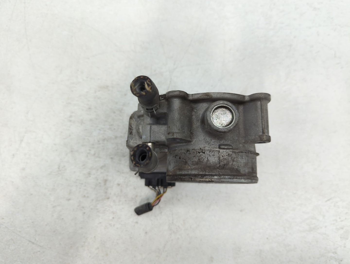 2007-2016 Toyota Sienna Throttle Body P/N:22030-0P050 Fits OEM Used Auto Parts - Oemusedautoparts1.com