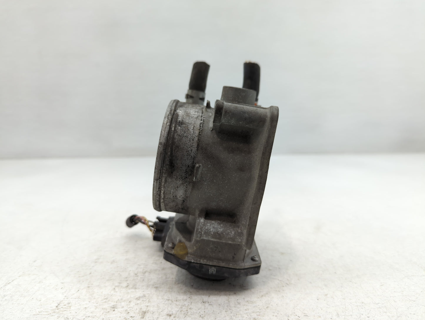 2007-2016 Toyota Sienna Throttle Body P/N:22030-0P050 Fits OEM Used Auto Parts - Oemusedautoparts1.com