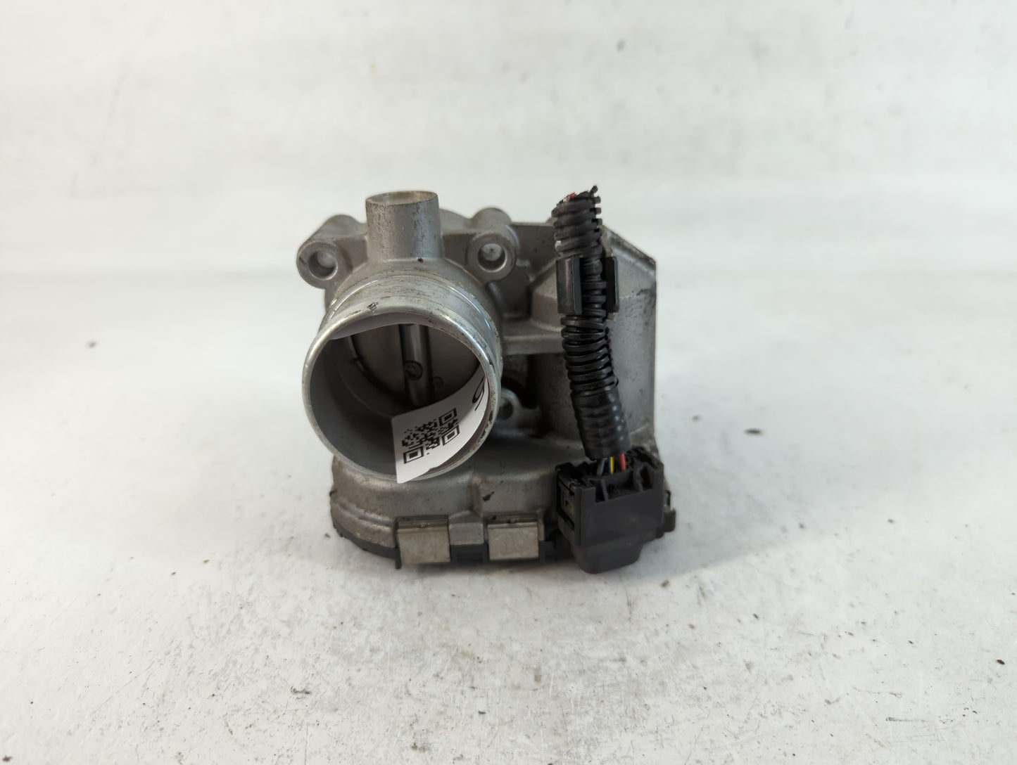 2013-2017 Fiat 500 Throttle Body P/N:0 280 750 568 Fits Fits 2013 2014 2015 2016 2017 OEM Used Auto Parts - Oemusedautoparts1.com
