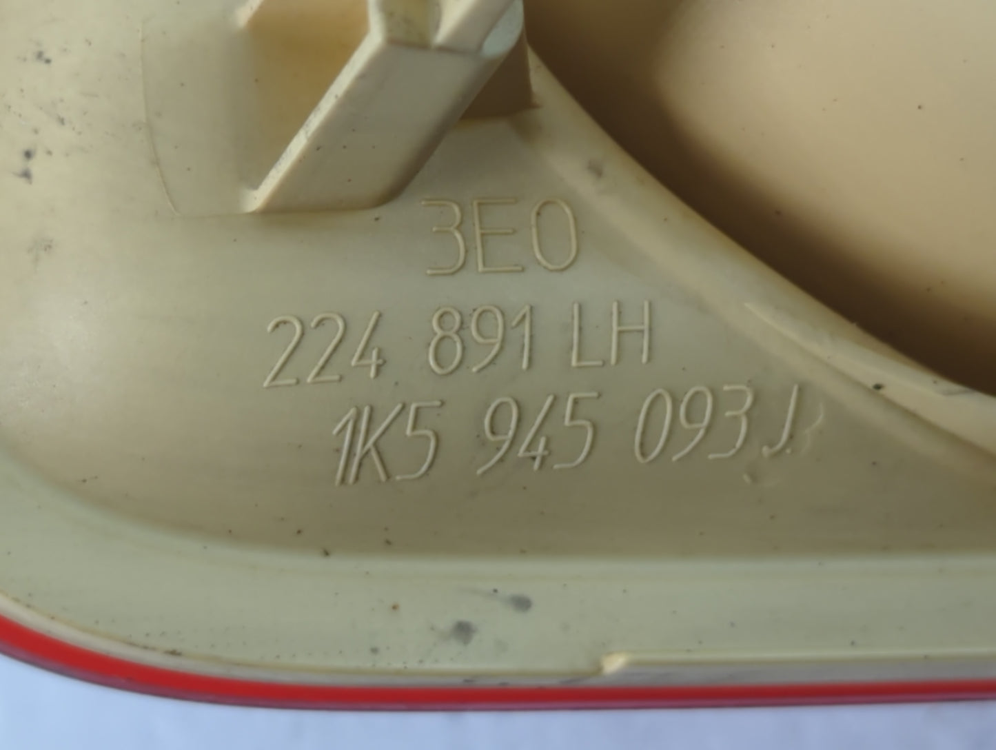 2005-2007 Volkswagen Jetta Tail Light Assembly Driver Left OEM P/N:1K5 945 093 J 224 891 Fits Fits 2005 2006 2007 OEM Used Auto Parts - Oemusedautoparts1.com