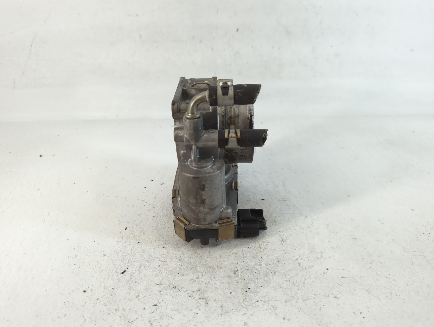 2016-2020 Infiniti Q50 Throttle Body P/N:6225 RME60-52 Fits Fits 2016 2017 2018 2019 2020 OEM Used Auto Parts - Oemusedautoparts1.com