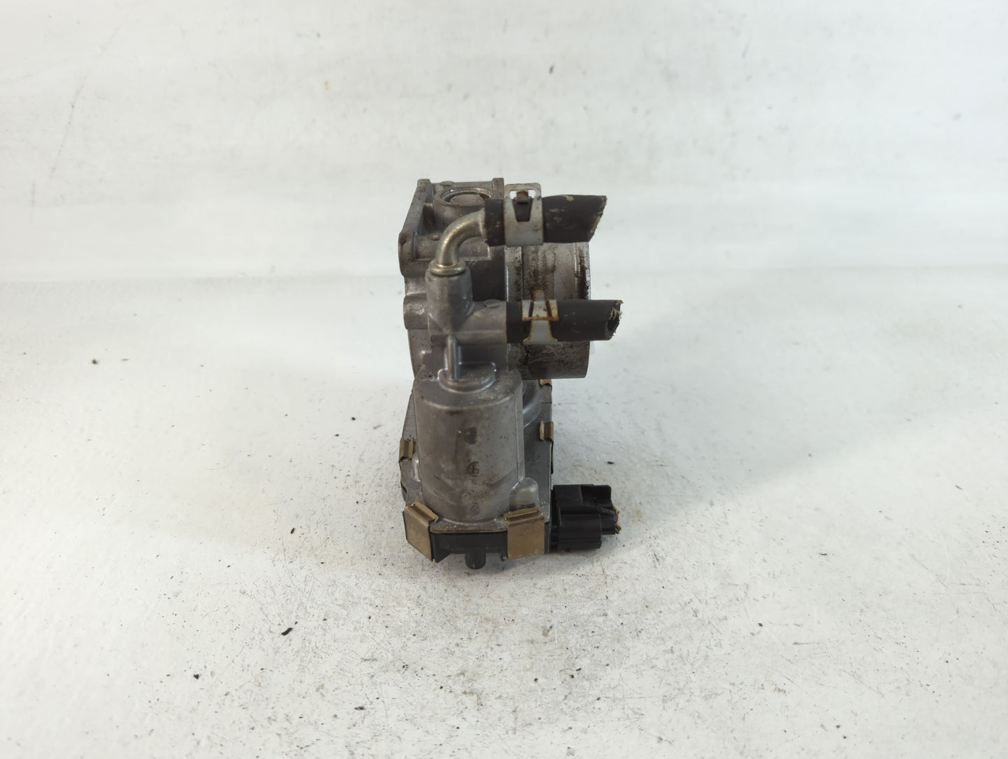 2016-2020 Infiniti Q50 Throttle Body P/N:6225 RME60-52 Fits Fits 2016 2017 2018 2019 2020 OEM Used Auto Parts - Oemusedautoparts1.com