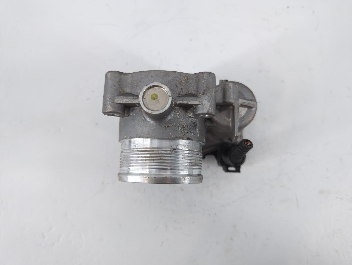 2014-2017 Volkswagen Passat Throttle Body P/N:06K 133 062 AA Fits Fits 2014 2015 2016 2017 OEM Used Auto Parts - Oemusedautoparts1.com