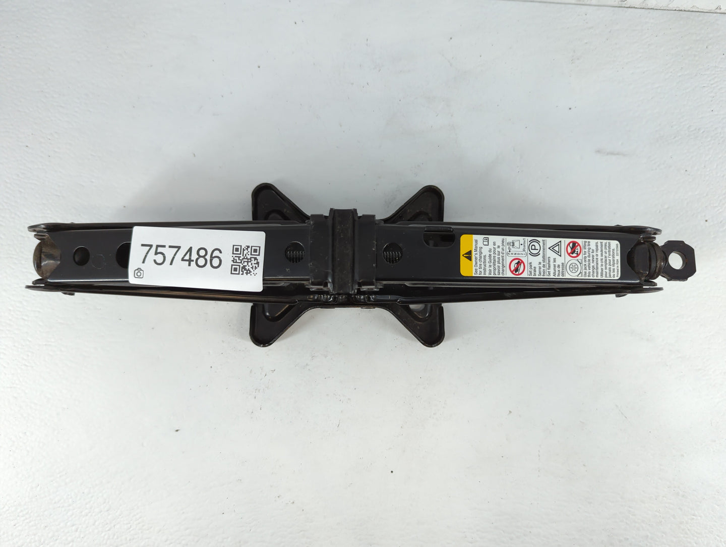2008 Saturn Vue Spare Scissor Car Jack - Oemusedautoparts1.com