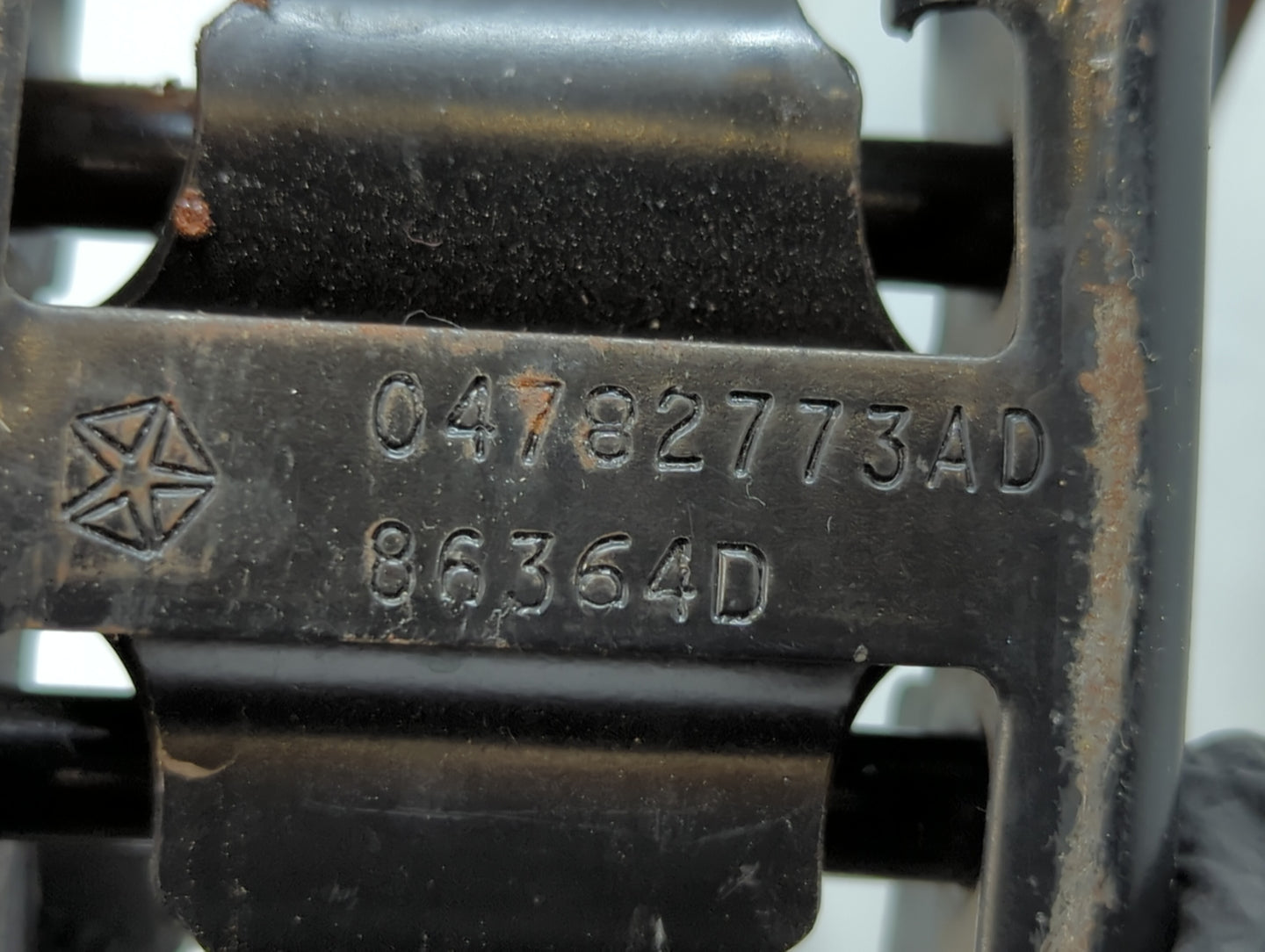 2005 Chrysler 300 Spare Scissor Car Jack - Oemusedautoparts1.com