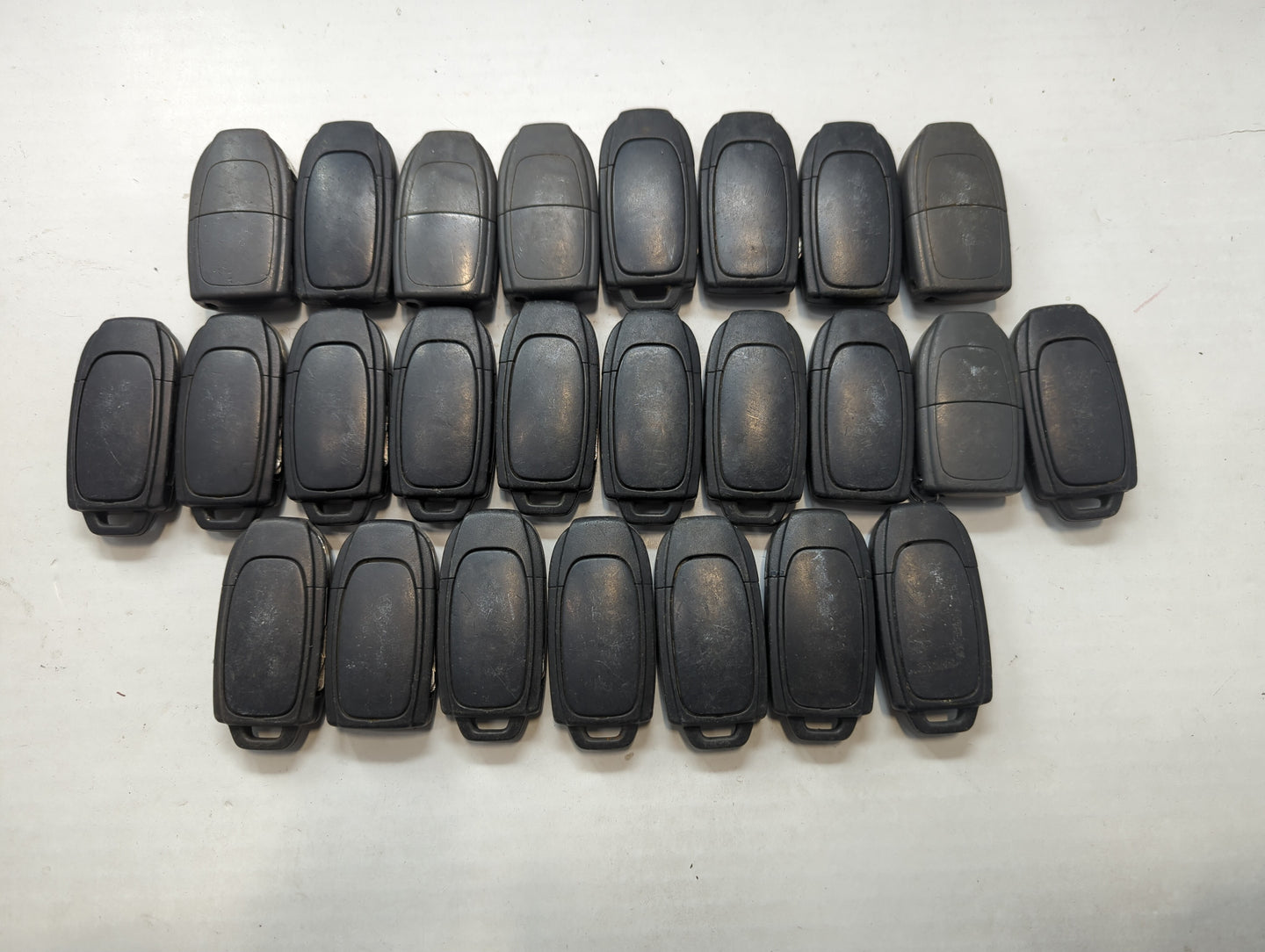 Lot of 25 Volvo Keyless Entry Remote Fob LQNP2T-APU - Oemusedautoparts1.com