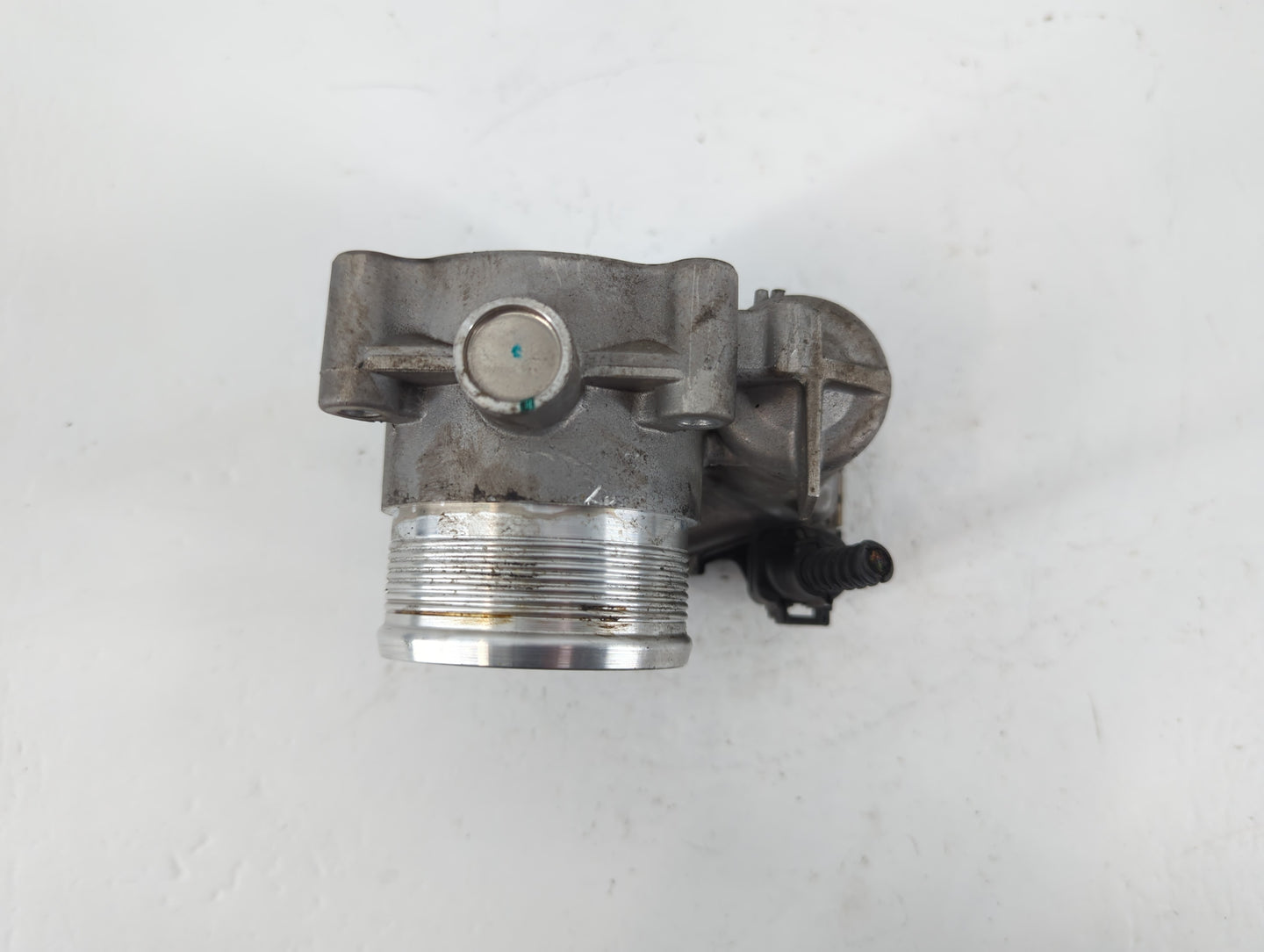 2014-2017 Volkswagen Passat Throttle Body P/N:06K 133 062 E Fits Fits 2014 2015 2016 2017 OEM Used Auto Parts - Oemusedautoparts1.com