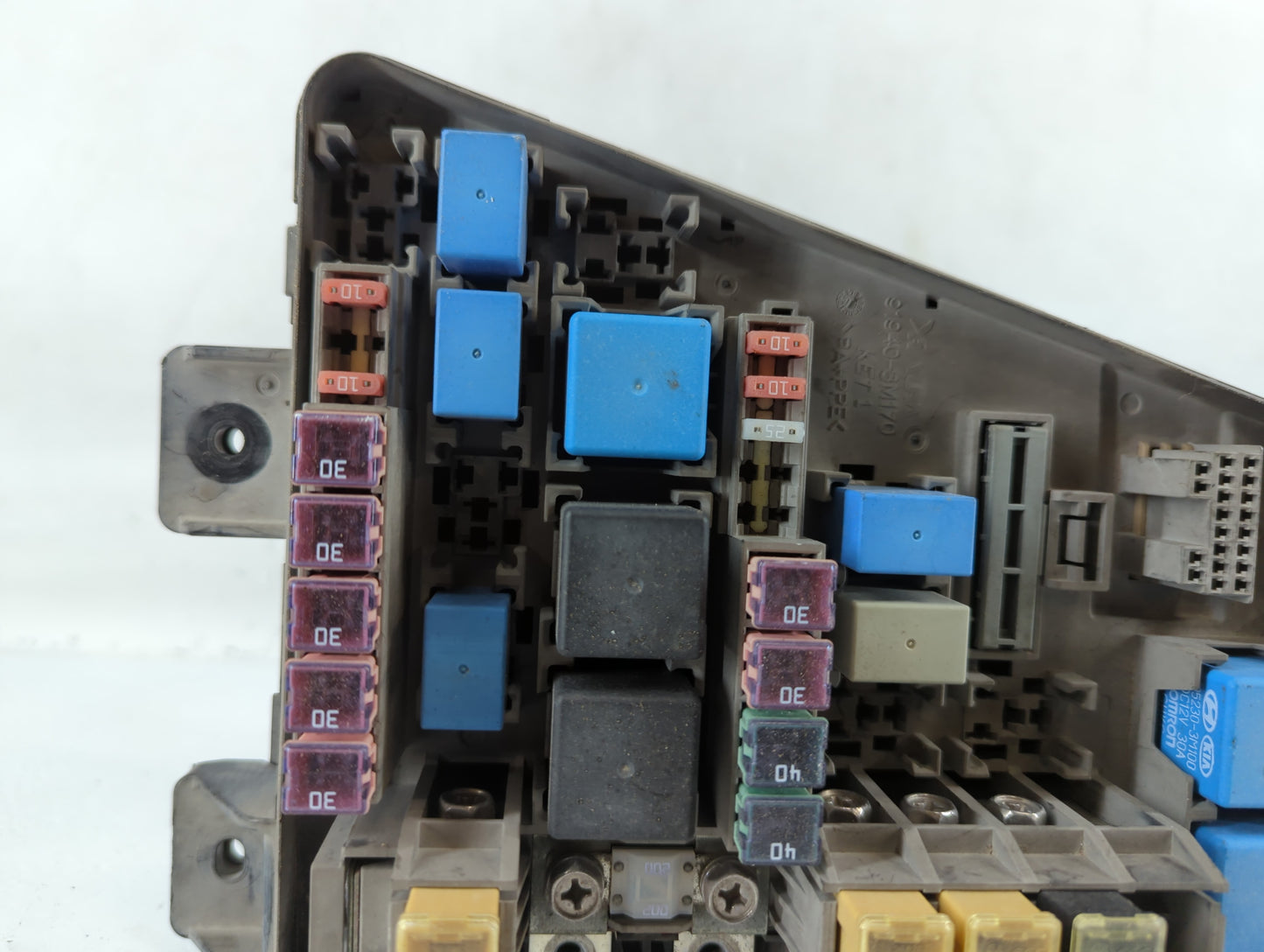2012-2013 Hyundai Equus Fusebox Fuse Box Panel Relay Module P/N:91231-3N732 Fits Fits 2012 2013 OEM Used Auto Parts - Oemusedautoparts1.com