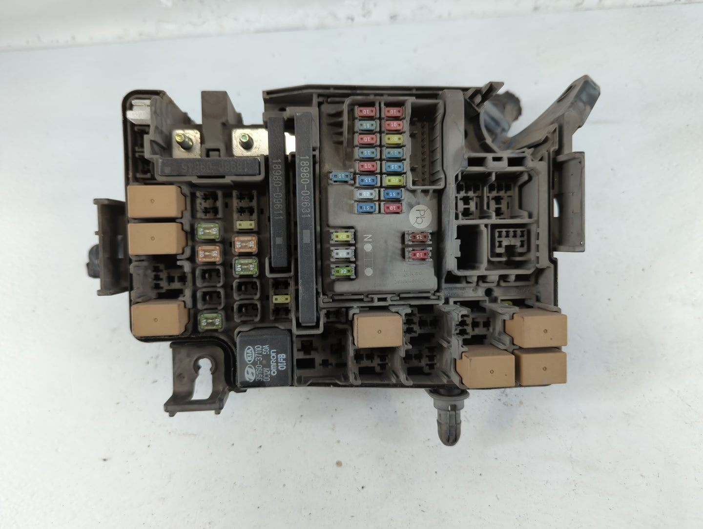 2019-2020 Kia Forte Fusebox Fuse Box Panel Relay Module P/N:91431 M7052 Fits Fits 2019 2020 OEM Used Auto Parts - Oemusedautoparts1.com