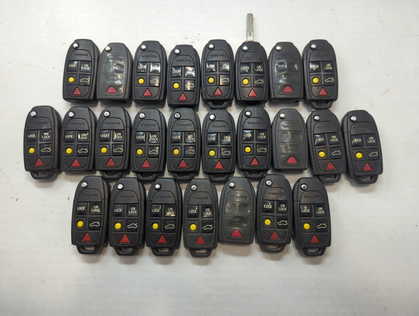 Lot of 25 Volvo Keyless Entry Remote Fob LQNP2T-APU - Oemusedautoparts1.com