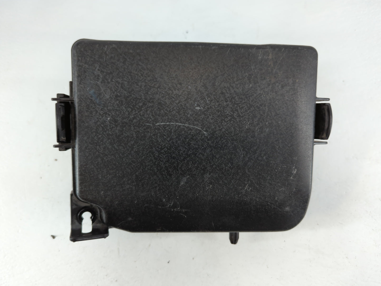 2017-2018 Kia Forte Fusebox Fuse Box Panel Relay Module P/N:91218 B0400 Fits Fits 2017 2018 OEM Used Auto Parts - Oemusedautoparts1.com