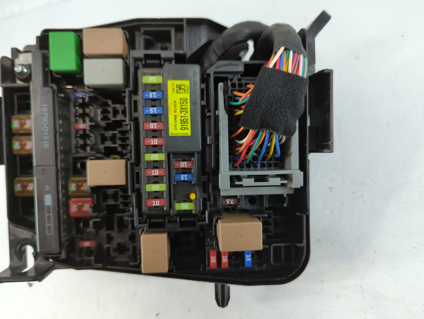 2017-2018 Kia Forte Fusebox Fuse Box Panel Relay Module P/N:91218 B0400 Fits Fits 2017 2018 OEM Used Auto Parts - Oemusedautoparts1.com