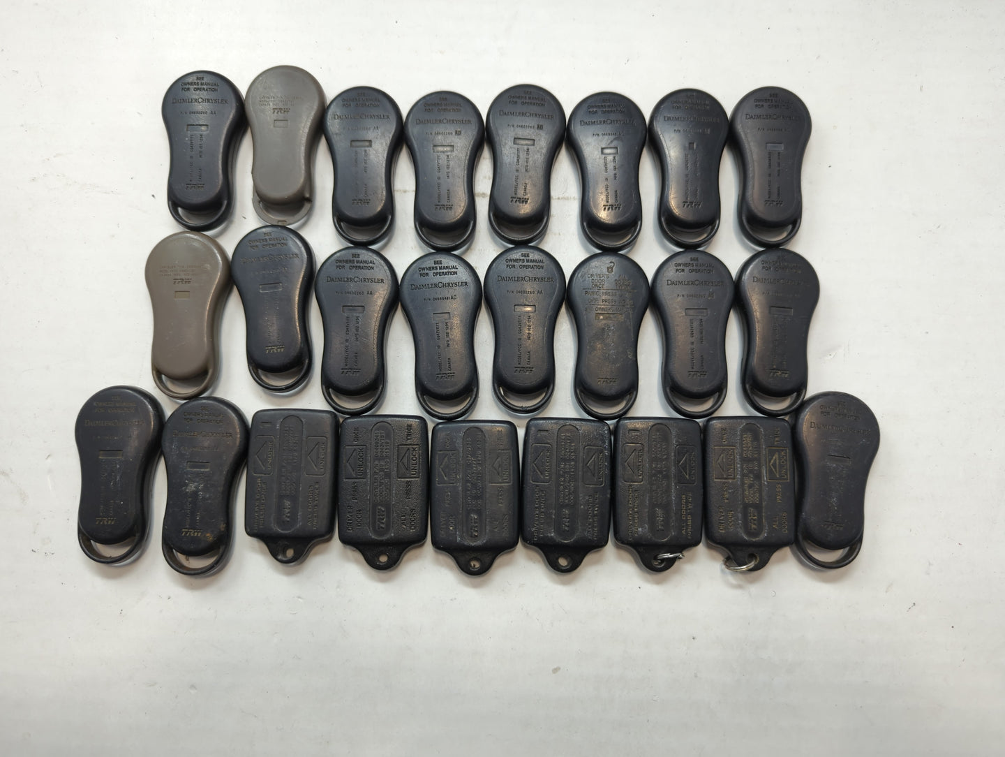 Lot of 25 Dodge Keyless Entry Remote Fob MIXED FCC IDS MIXED PART NUMBERS - Oemusedautoparts1.com