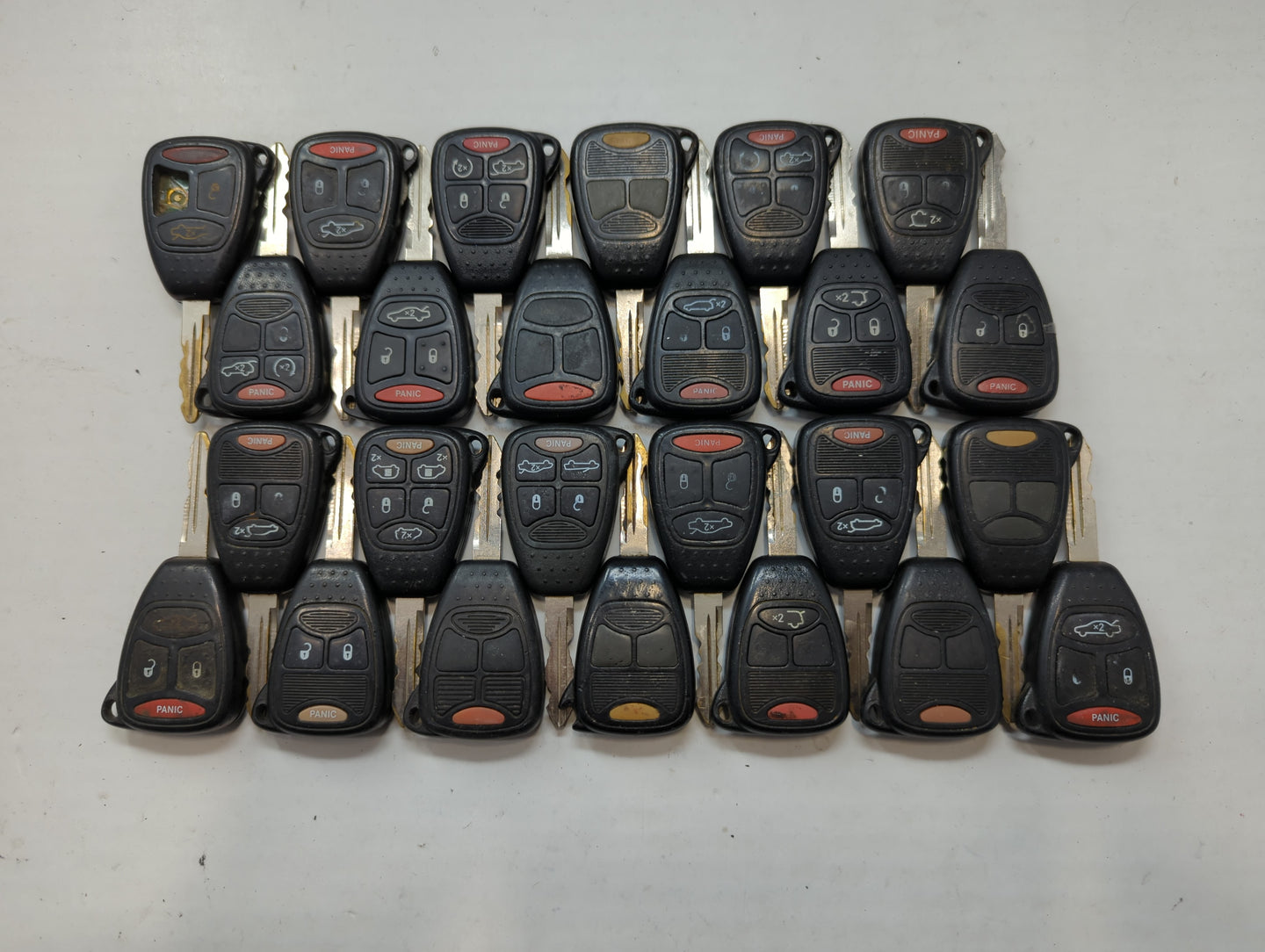Lot of 25 Dodge Keyless Entry Remote Fob OHT692427AA | M3N5WY72XX MIXED - Oemusedautoparts1.com
